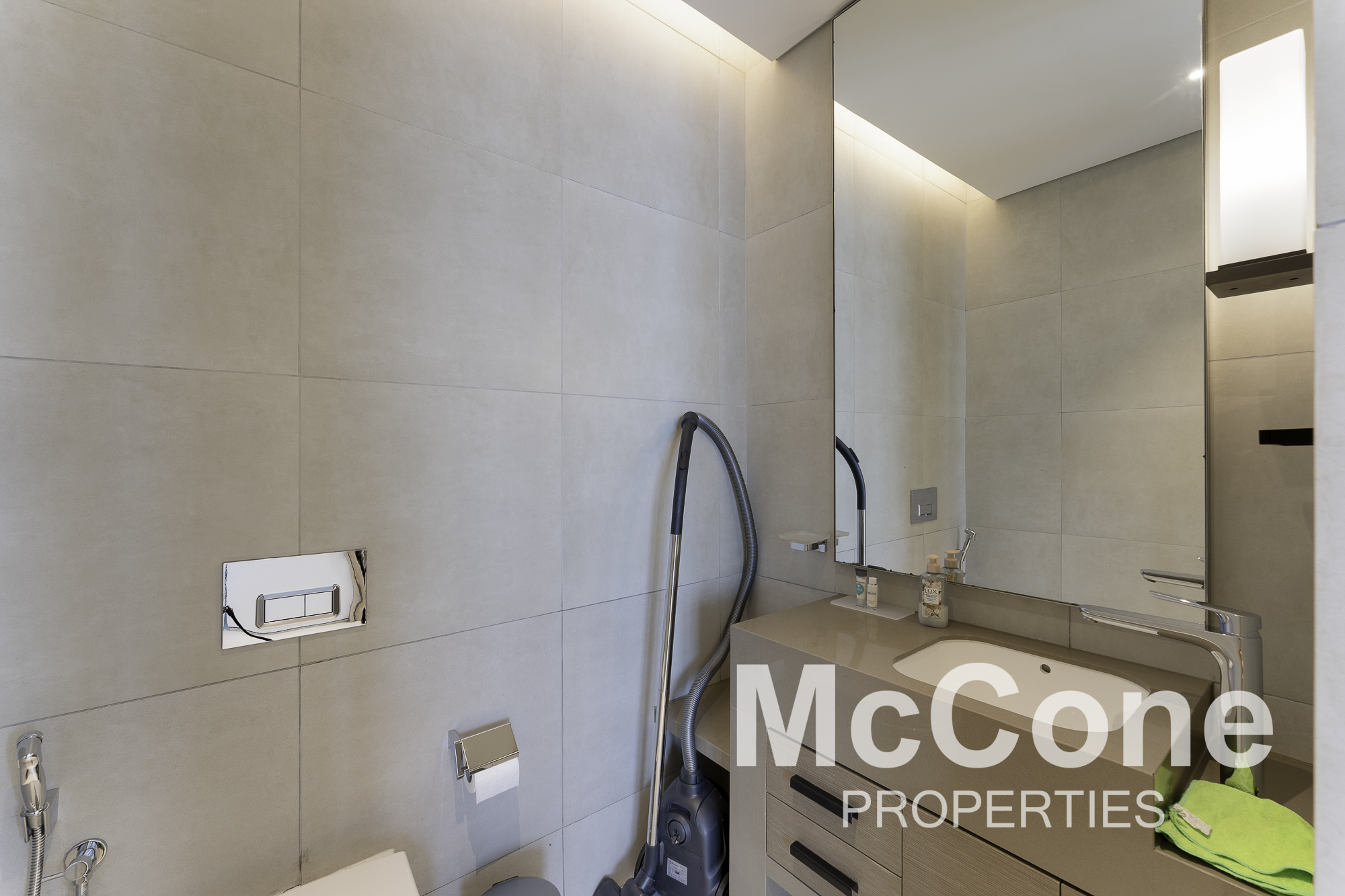 1 Bedroom Apartment for Sale in Jumeirah Gate Tower 1, Jumeirah Beach Residence — photograph 14 of 20