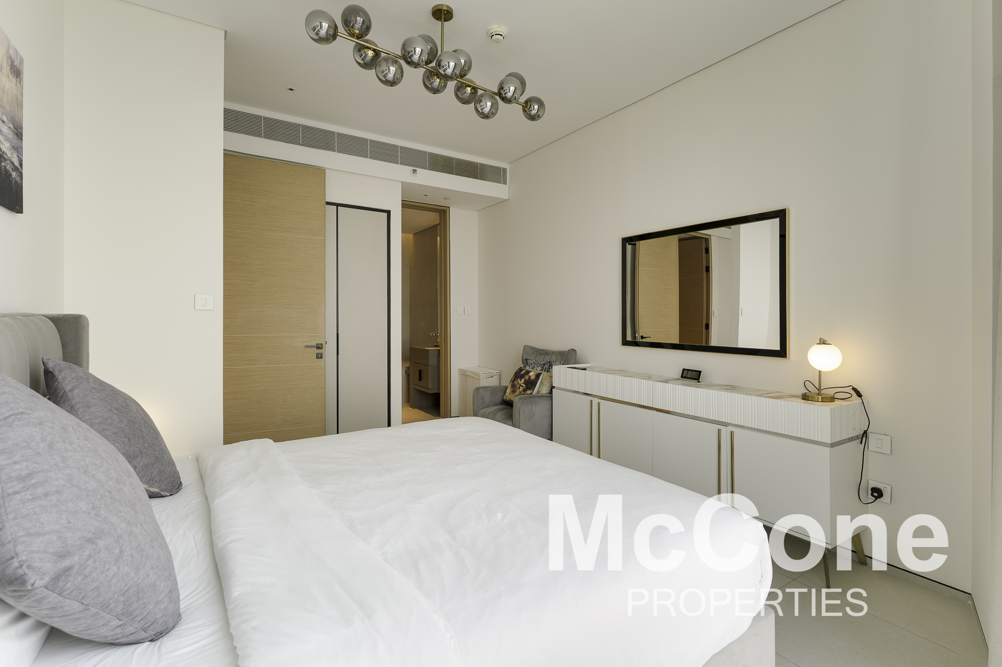 1 Bedroom Apartment for Sale in Jumeirah Gate Tower 1, Jumeirah Beach Residence — photograph 12 of 20