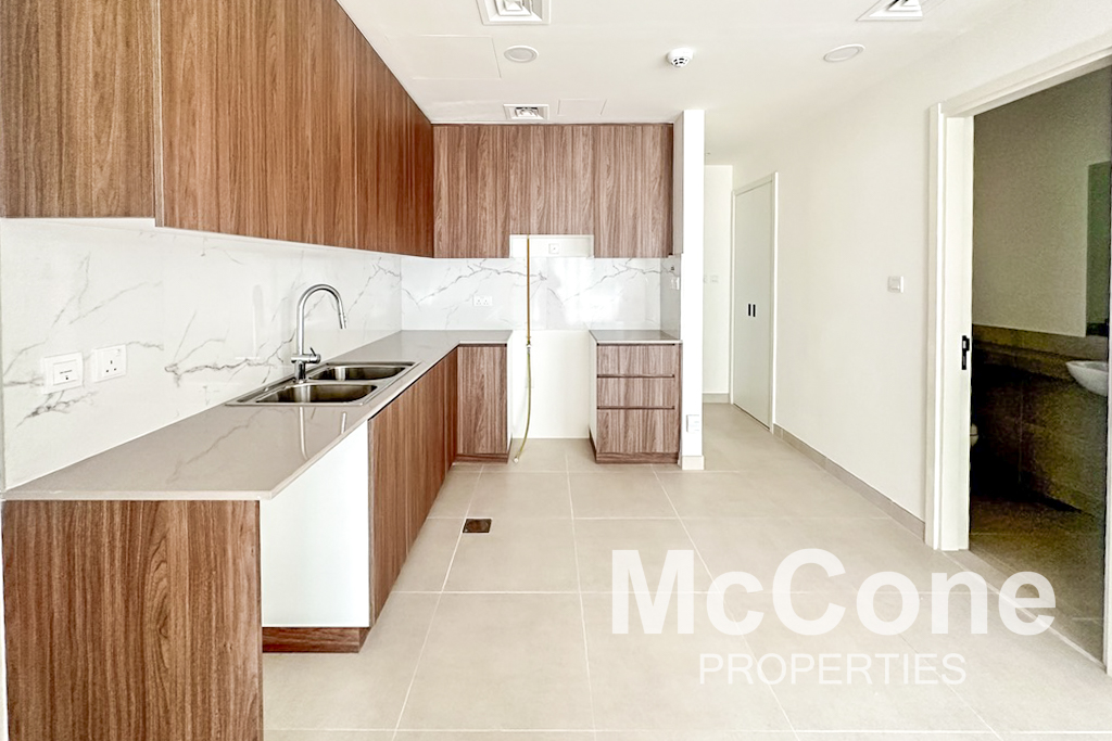 3 Bedroom Townhouse for Sale in Maha Townhouses, Town Square — photo 3 of 15
