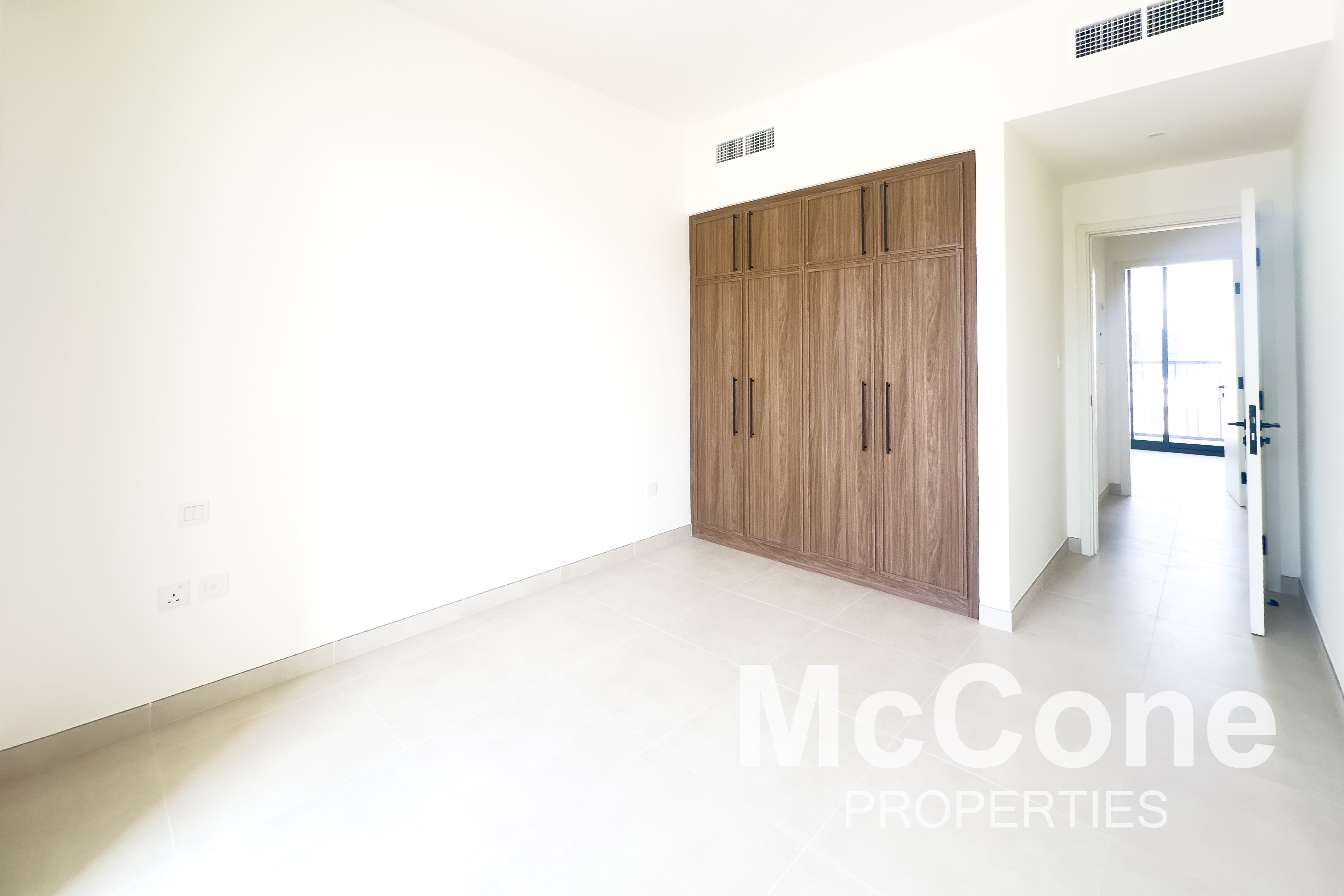 3 Bedroom Townhouse for Sale in Maha Townhouses, Town Square — photo 7 of 15