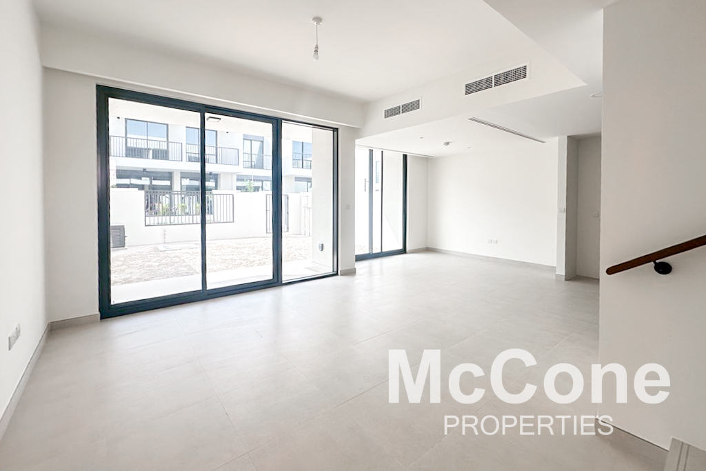3 Bedroom Townhouse for Sale in Maha Townhouses, Town Square