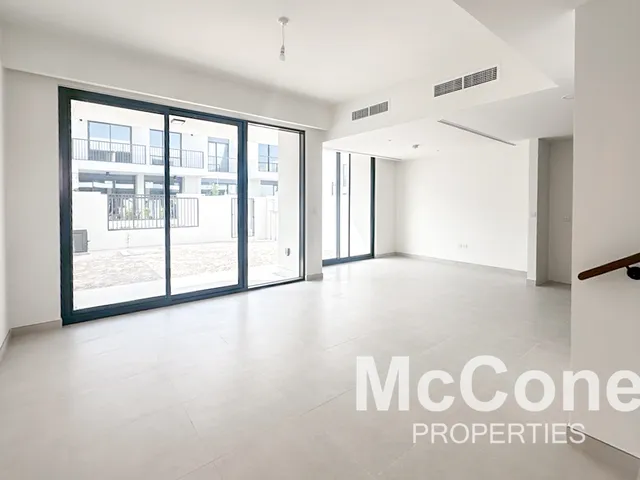 3 Bedroom Townhouse for Sale in Maha Townhouses, Town Square