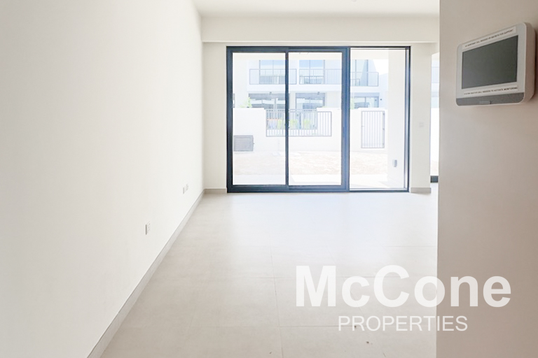 3 Bedroom Townhouse for Sale in Maha Townhouses, Town Square — photo 9 of 15