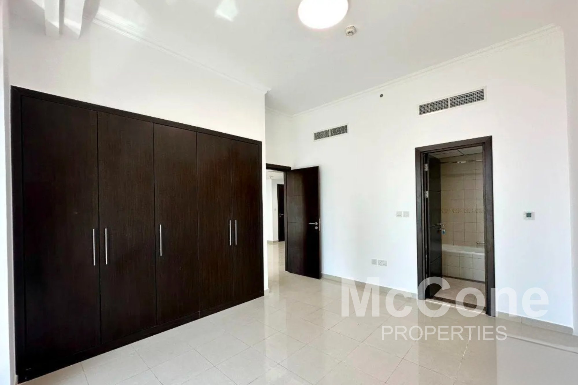 1 Bedroom Apartment for Sale in Bay Central Tower Central, Dubai Marina — photo 8 of 10