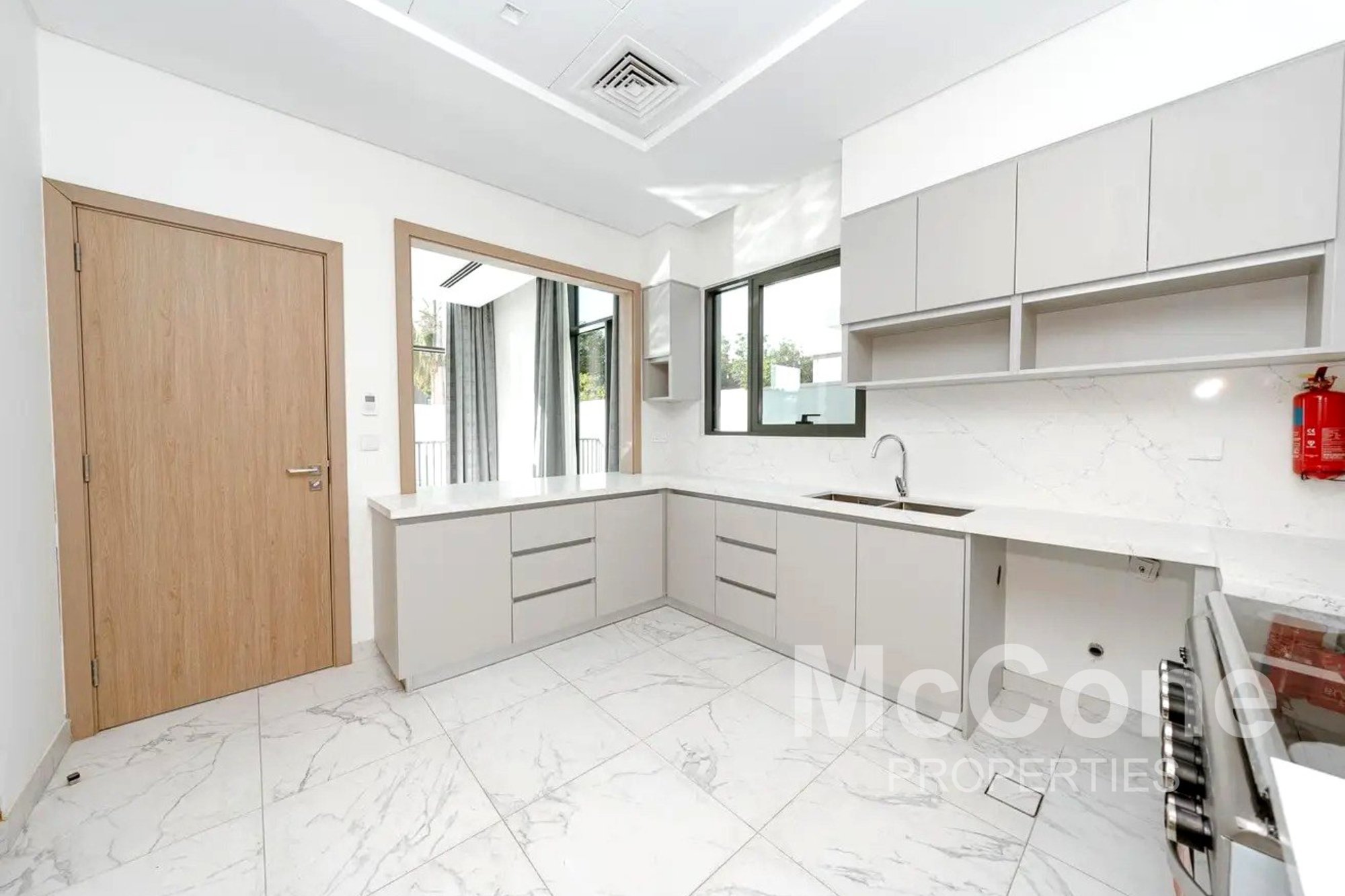 4 Bedroom Villa for Rent in Murooj Al Furjan East, Al Furjan — photo 5 of 14