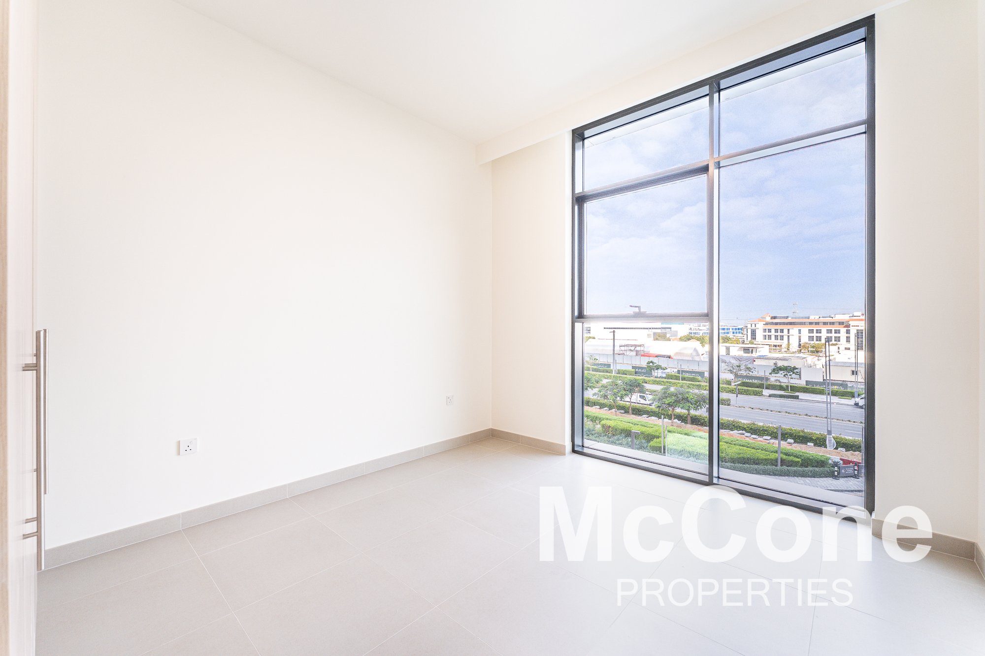 2 Bedroom Apartment for Rent in Golf Grand, Dubai Hills Estate — photo 4 of 17
