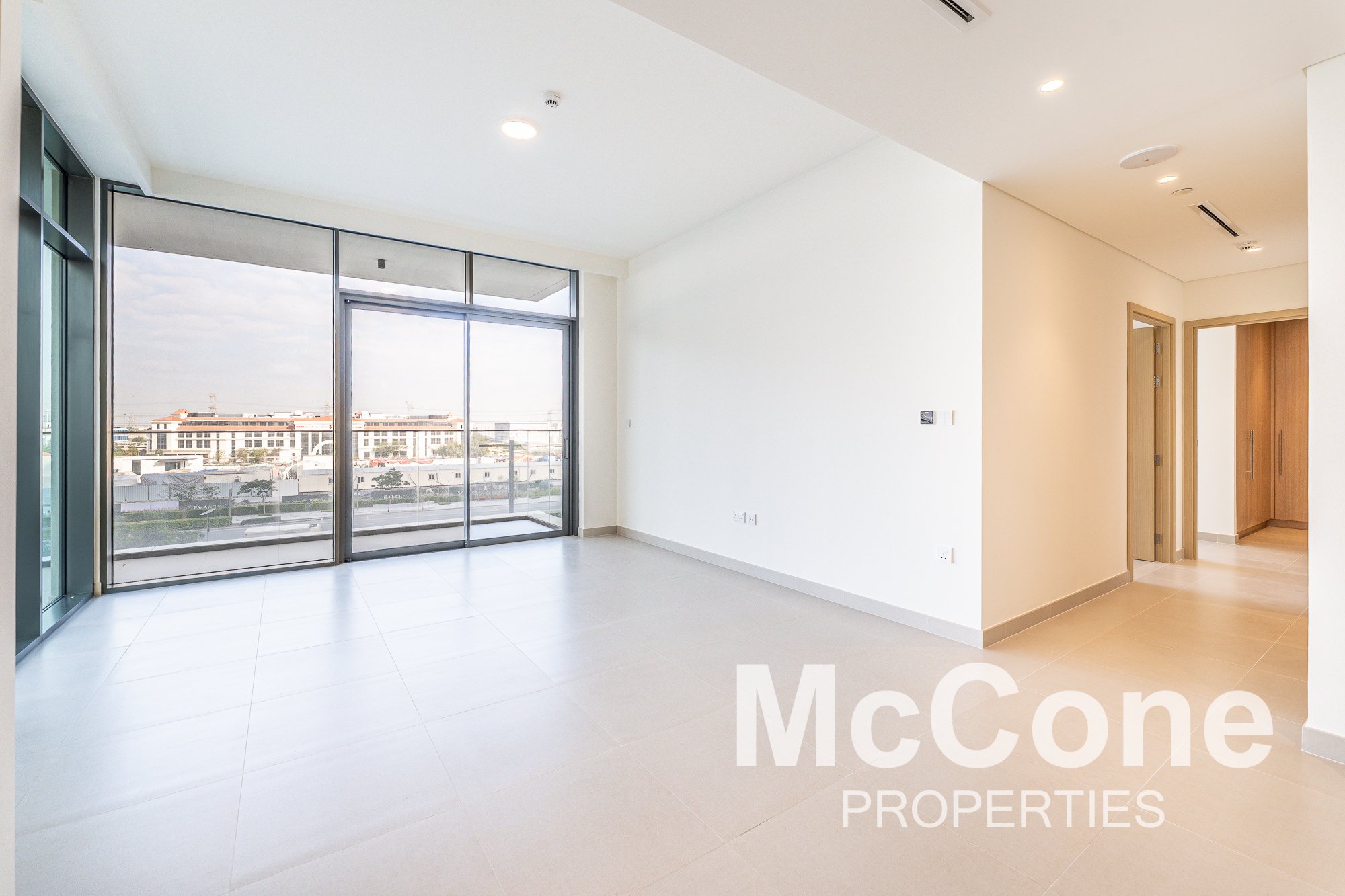 2 Bedroom Apartment for Rent in Golf Grand, Dubai Hills Estate — photo 5 of 17