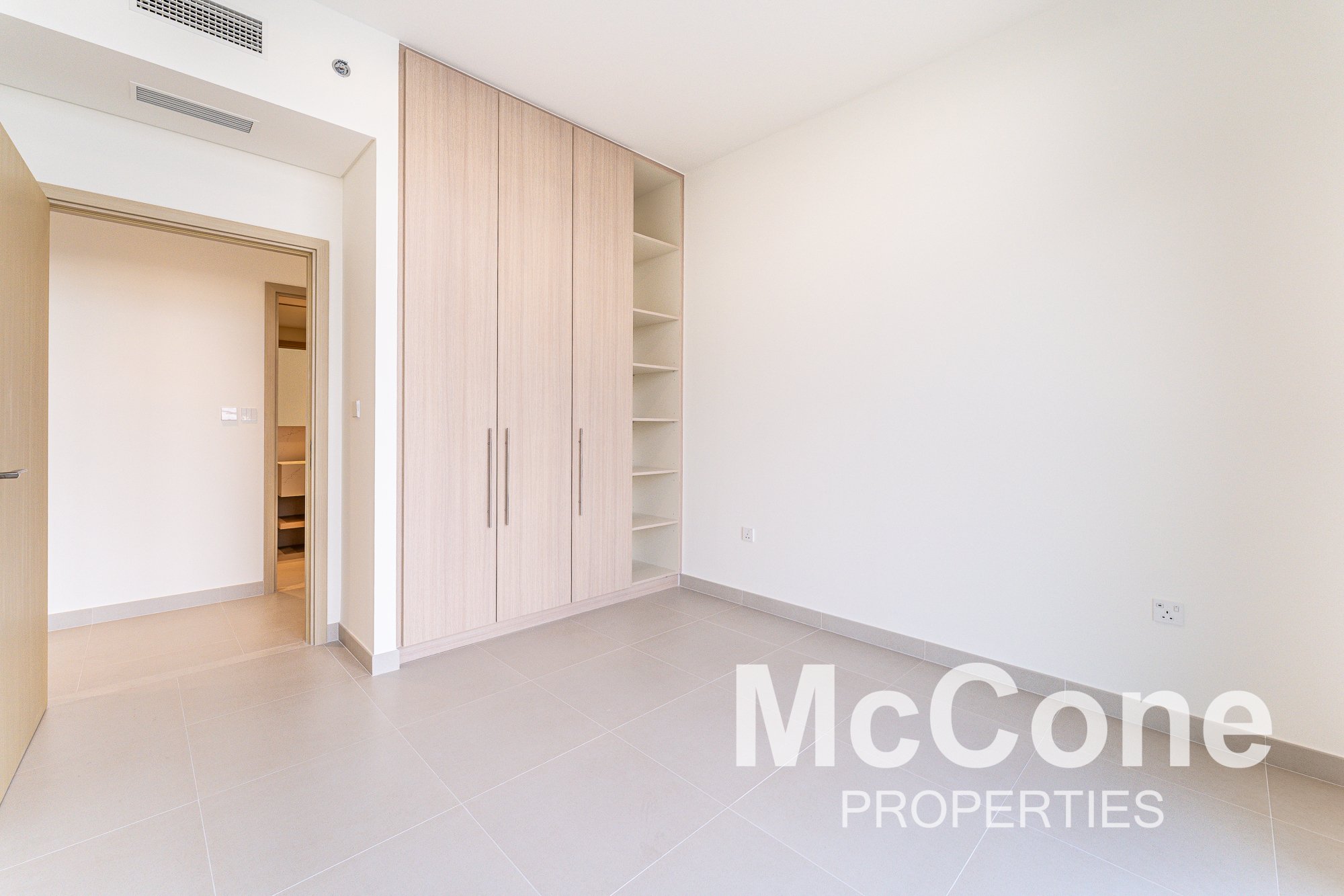 2 Bedroom Apartment for Rent in Golf Grand, Dubai Hills Estate — photo 7 of 17