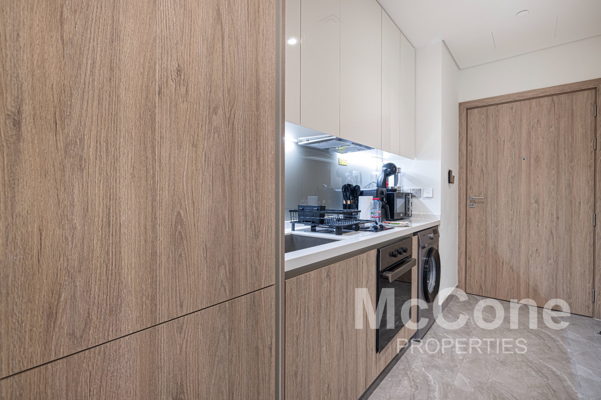 Studio Apartment for Rent in Peninsula One, Business Bay — photo 7 of 23