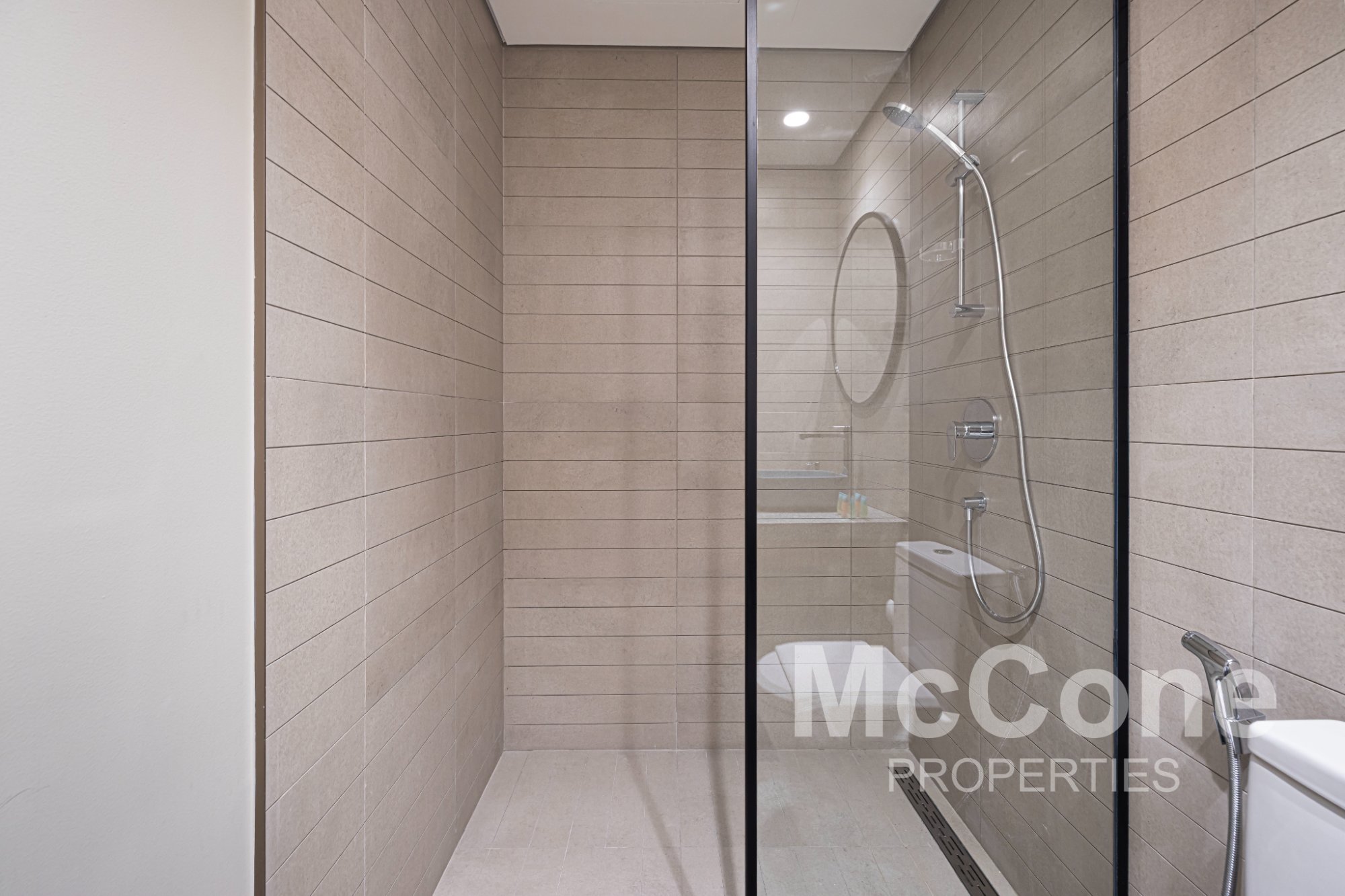 Studio Apartment for Rent in Peninsula One, Business Bay — photograph 14 of 23