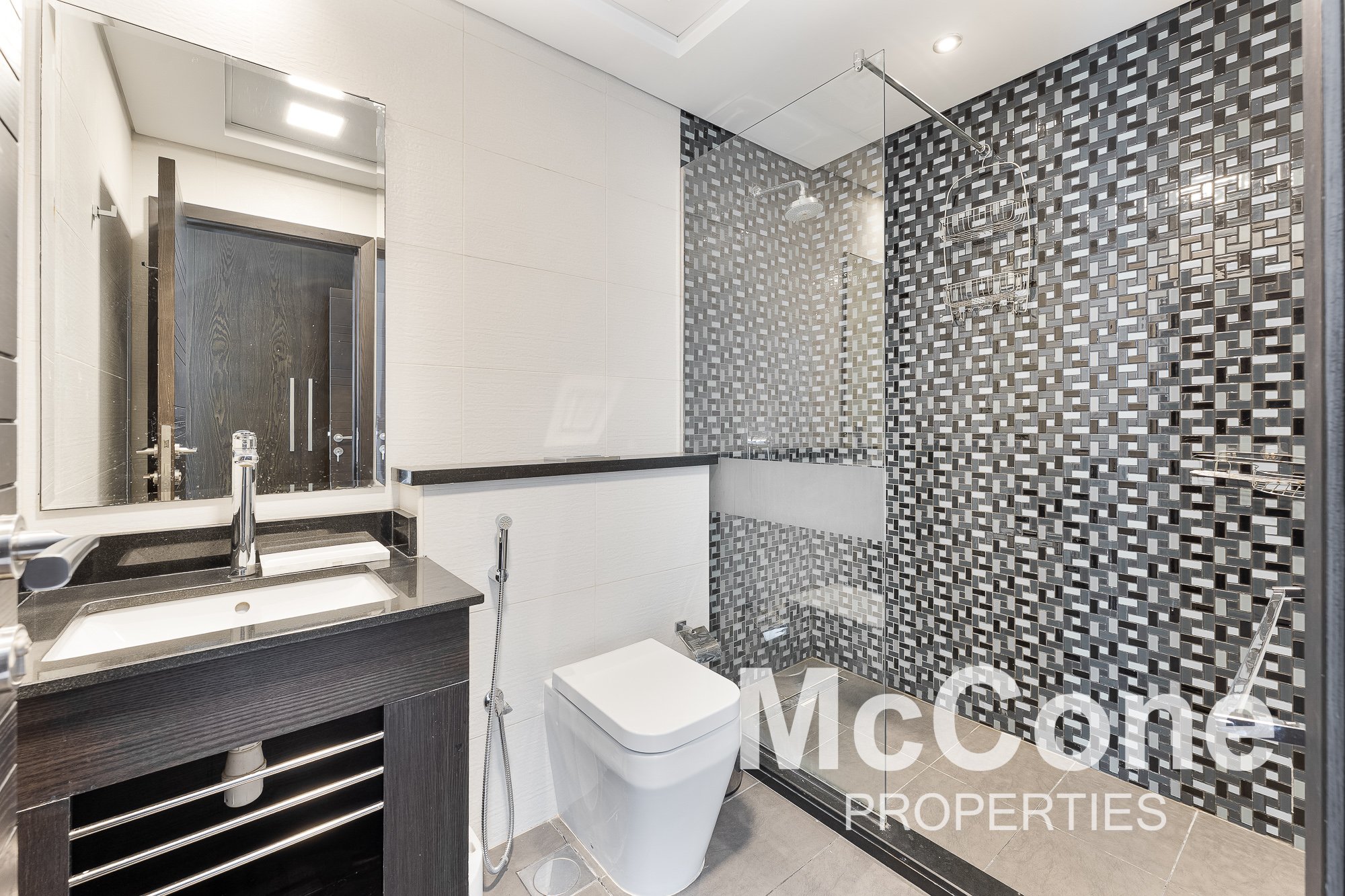 4 Bedroom Apartment for Rent in Cayan Tower, Dubai Marina — photograph 18 of 26