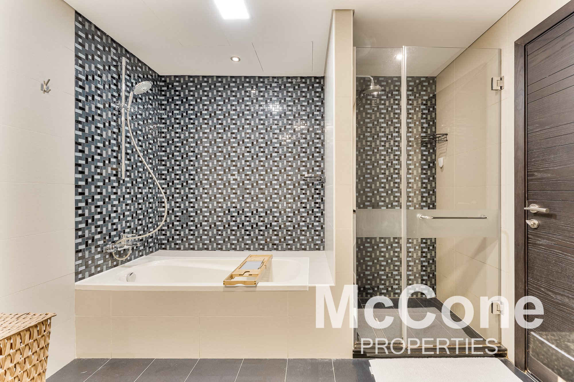 4 Bedroom Apartment for Rent in Cayan Tower, Dubai Marina — photograph 16 of 26