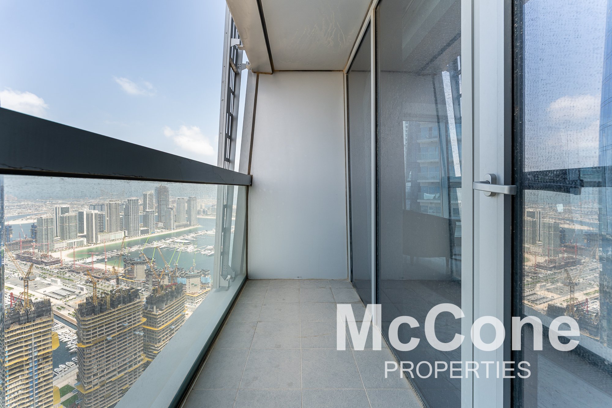 4 Bedroom Apartment for Rent in Cayan Tower, Dubai Marina — photograph 24 of 26