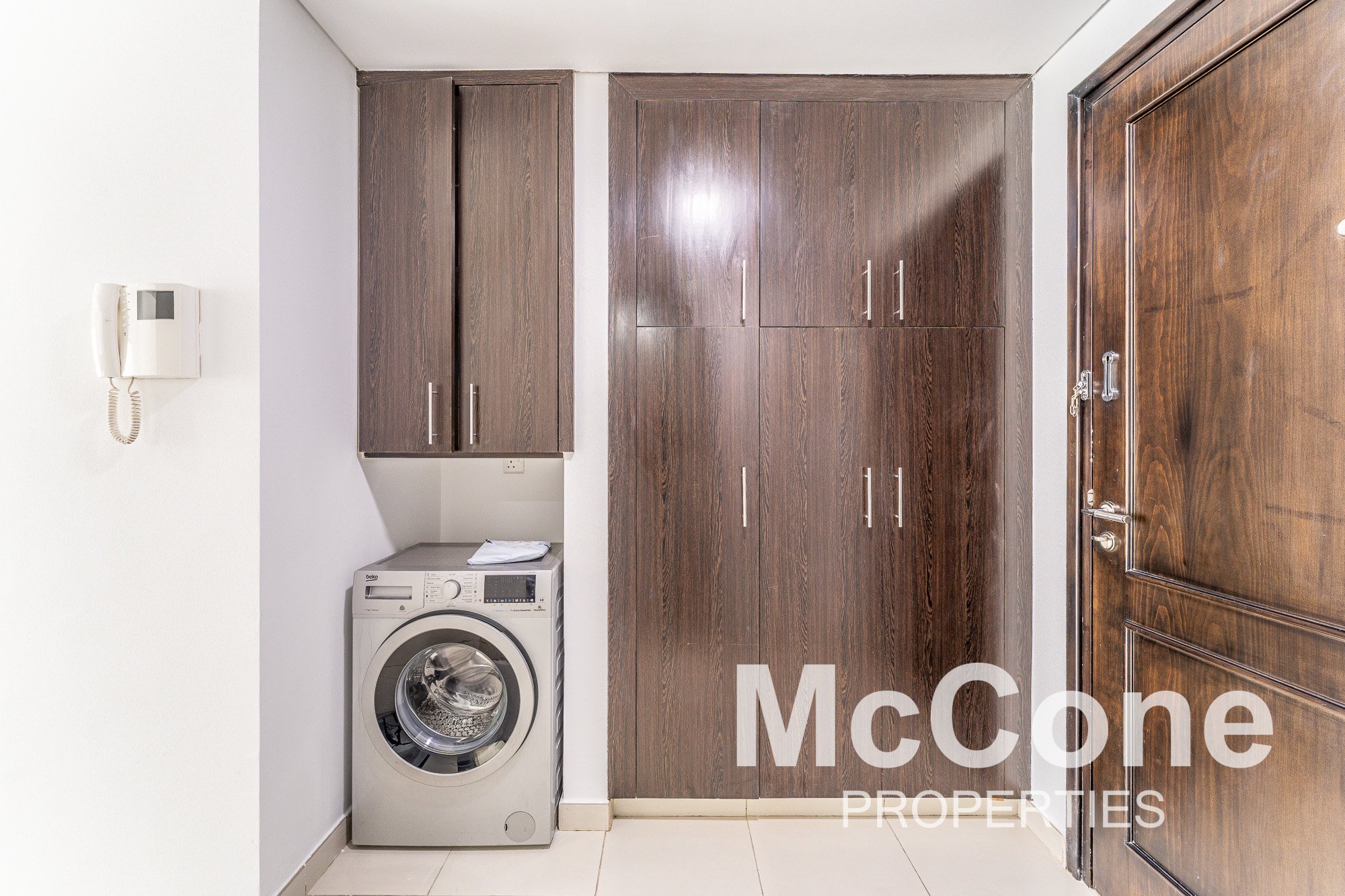 Studio Apartment for Rent in The Royal Oceanic, Dubai Marina — photograph 10 of 12