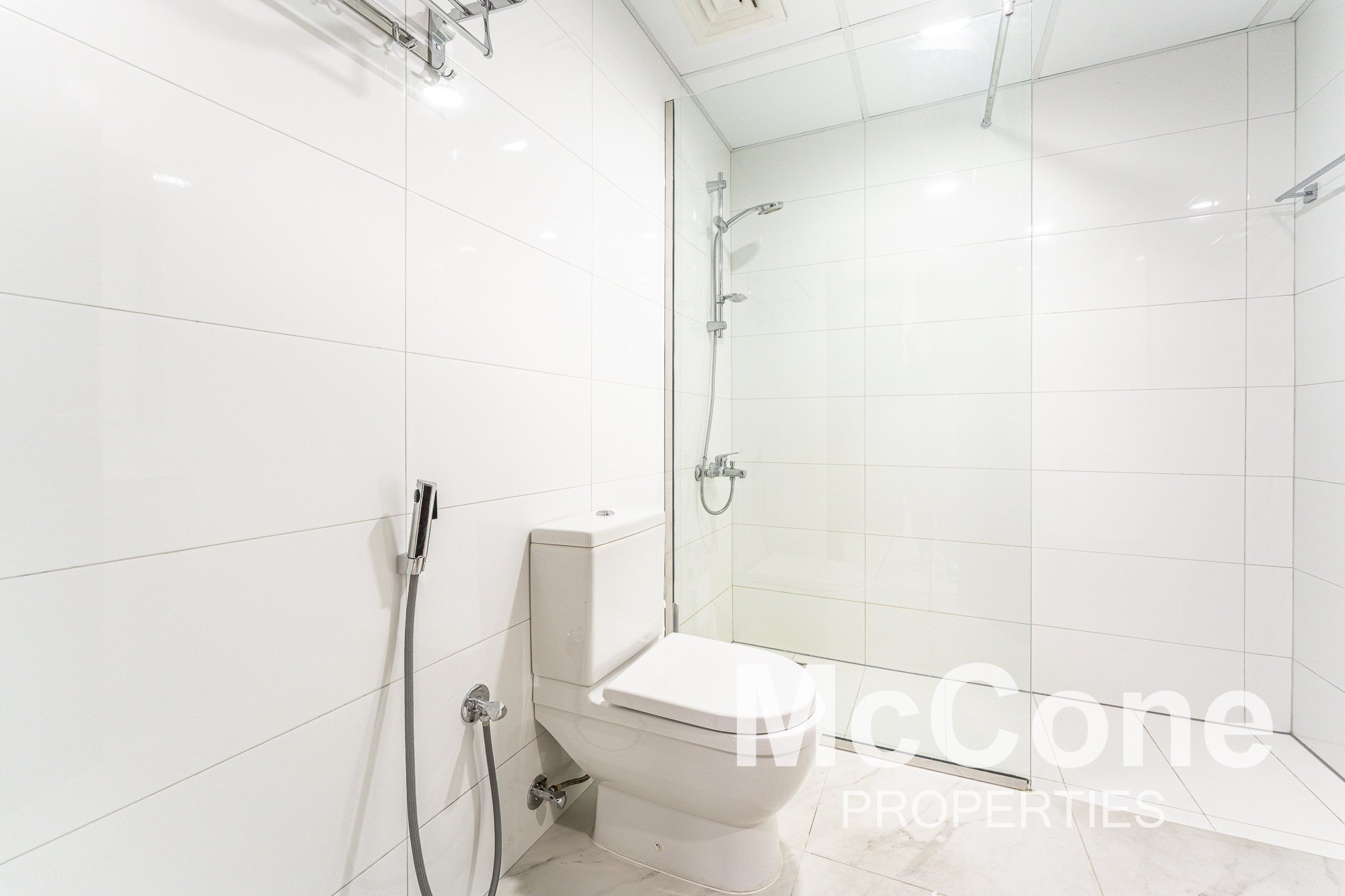 Studio Apartment for Rent in The Royal Oceanic, Dubai Marina — photo 7 of 12