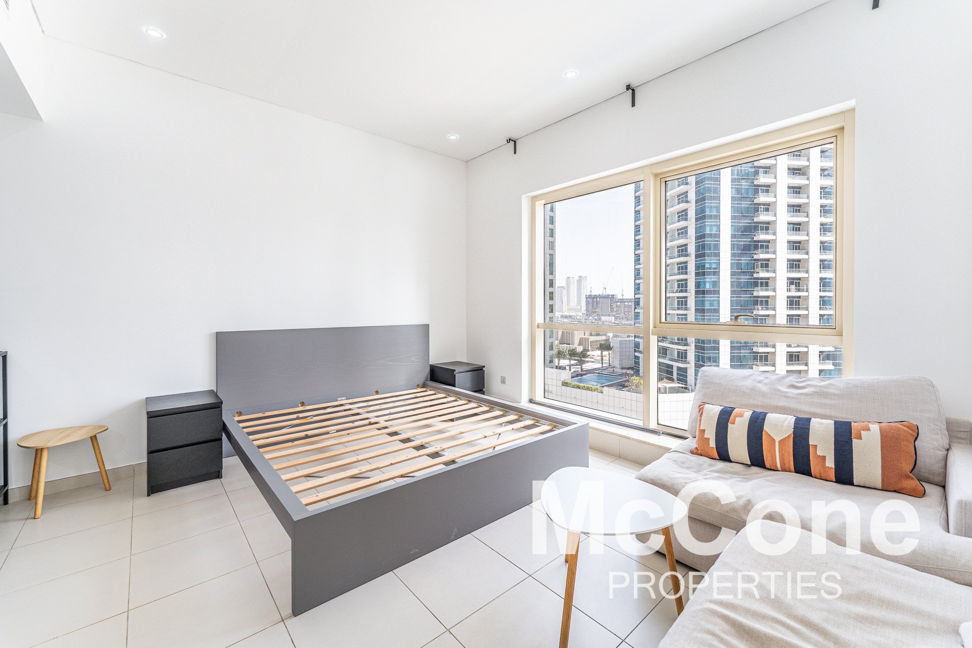 Studio Apartment for Rent in The Royal Oceanic, Dubai Marina — photo 3 of 12
