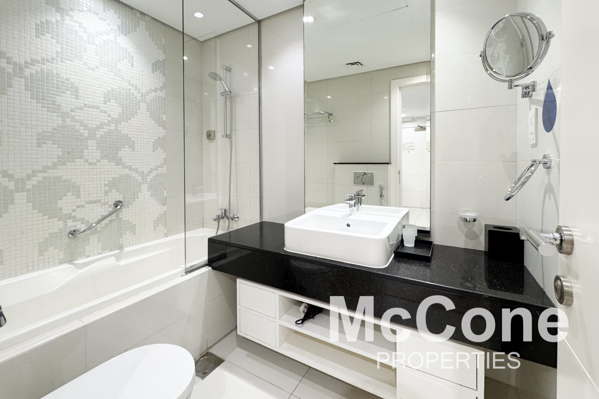 Studio Apartment for Rent in Waters Edge, Business Bay — photograph 10 of 17
