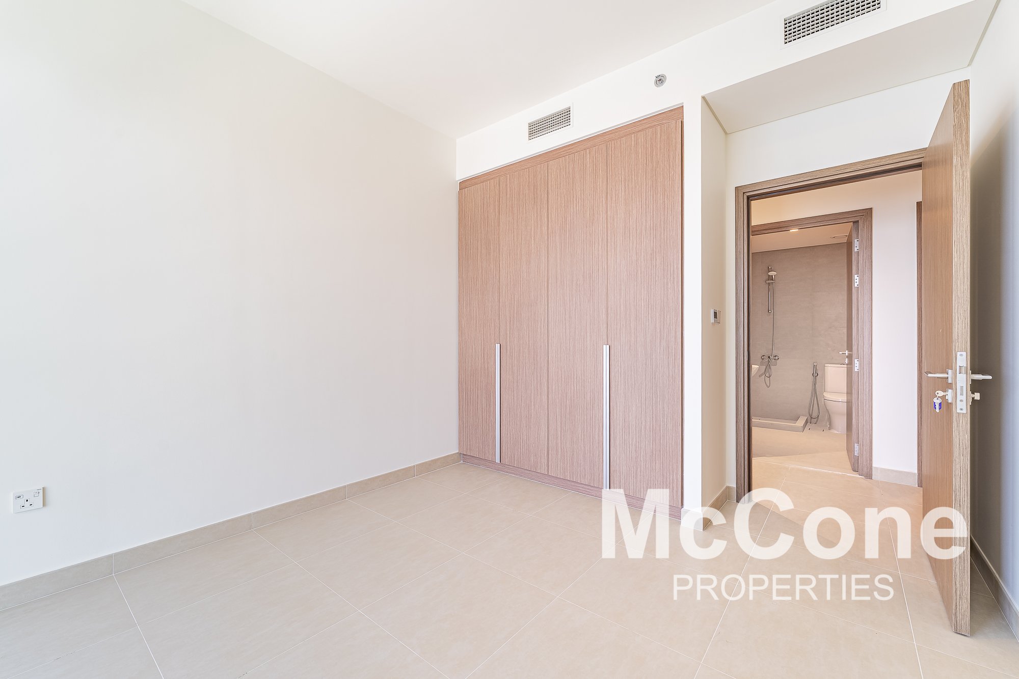 3 Bedroom Apartment for Rent in Seagate Building 2, Mina Rashid — photo 8 of 25