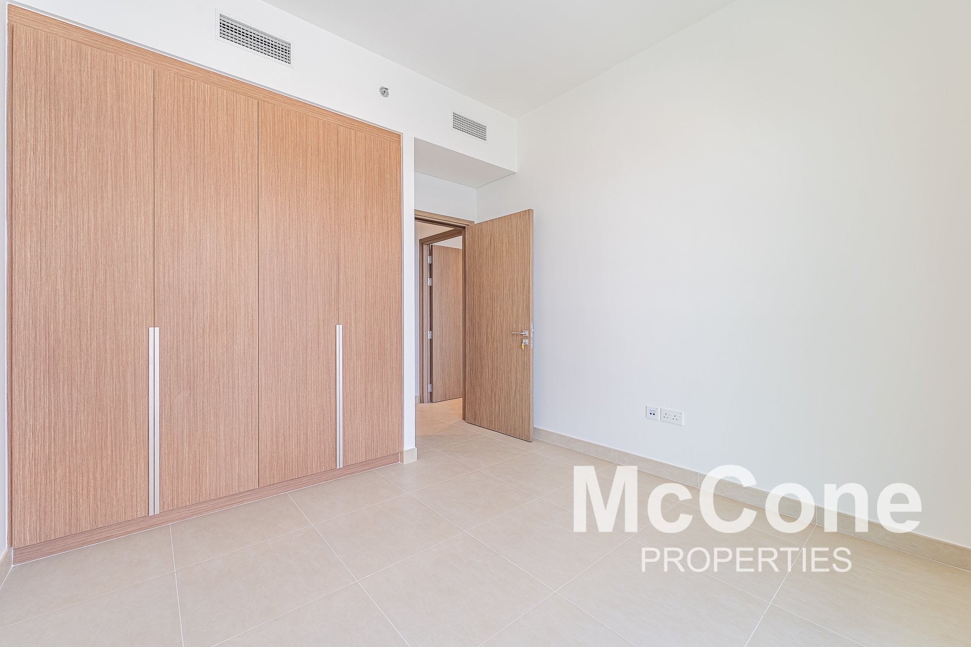 3 Bedroom Apartment for Rent in Seagate Building 2, Mina Rashid — photograph 11 of 25
