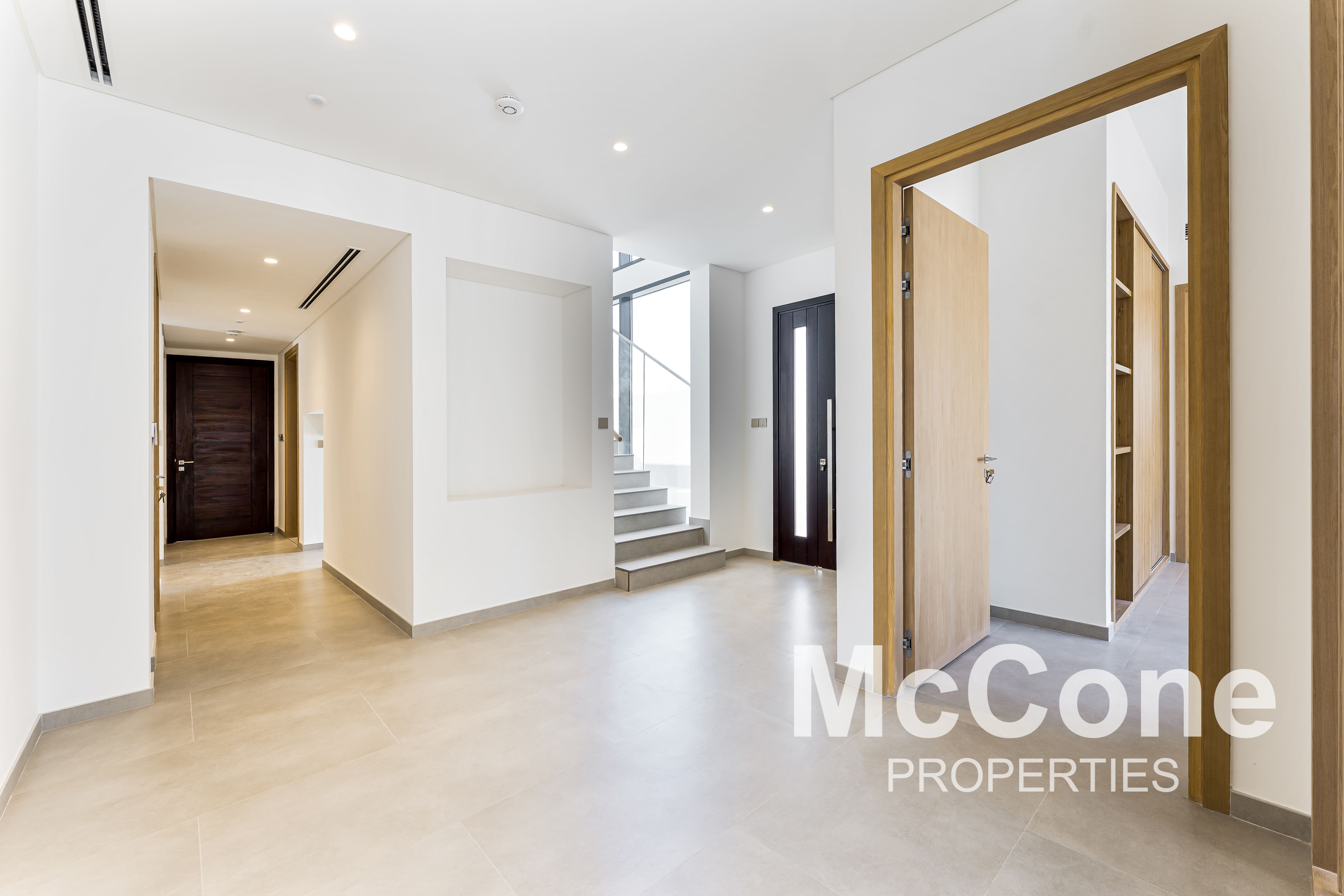 5 Bedroom Villa for Rent in Jebel Ali Village Villas, Jebel Ali — photo 3 of 20