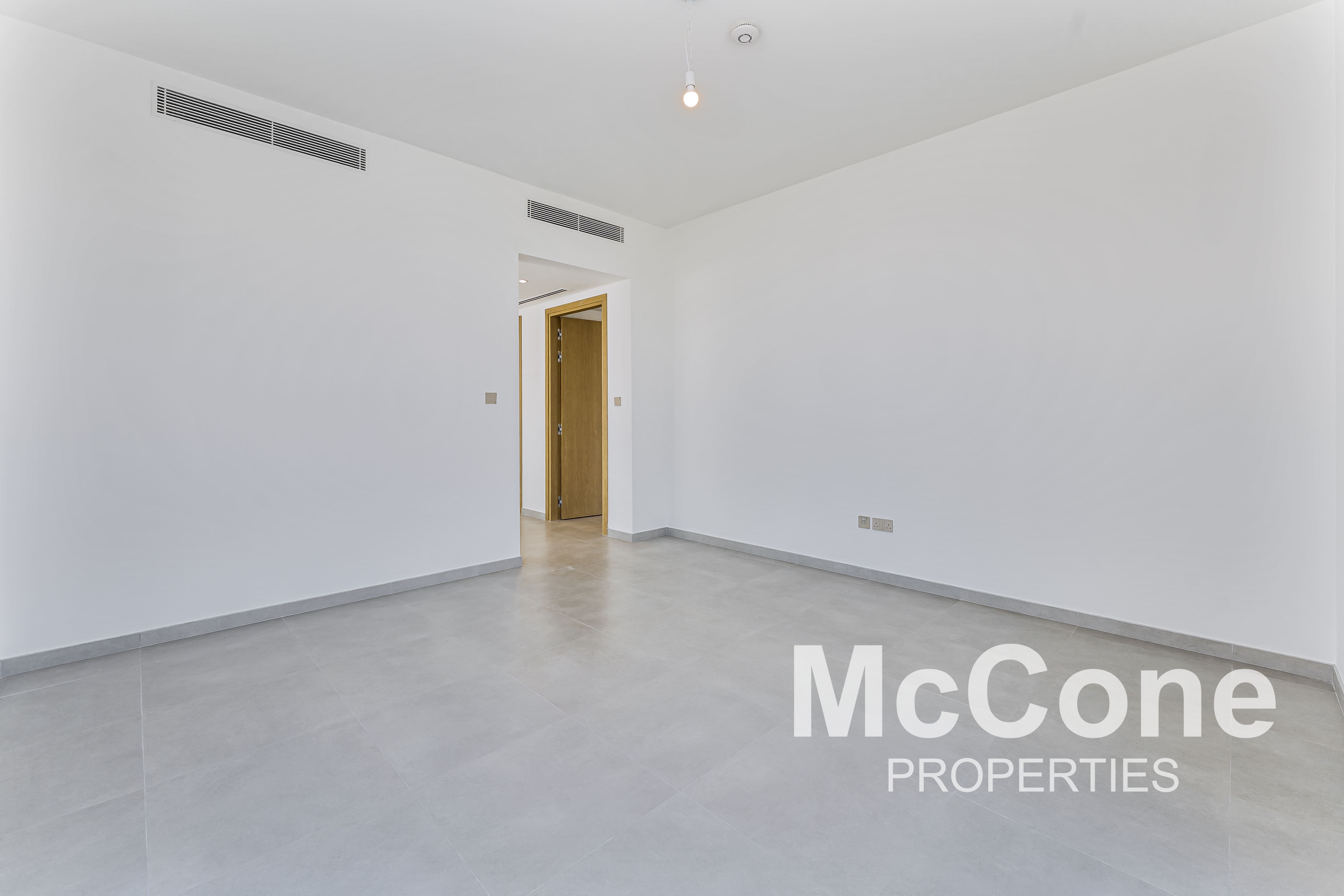 5 Bedroom Villa for Rent in Jebel Ali Village Villas, Jebel Ali — photo 8 of 20