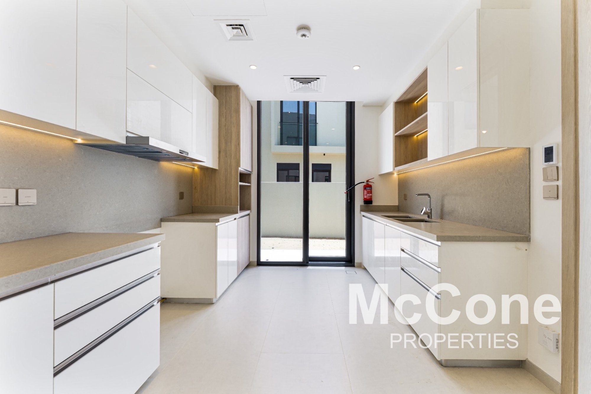 4 Bedroom Villa for Rent in Jebel Ali Village Villas, Jebel Ali — photo 4 of 24