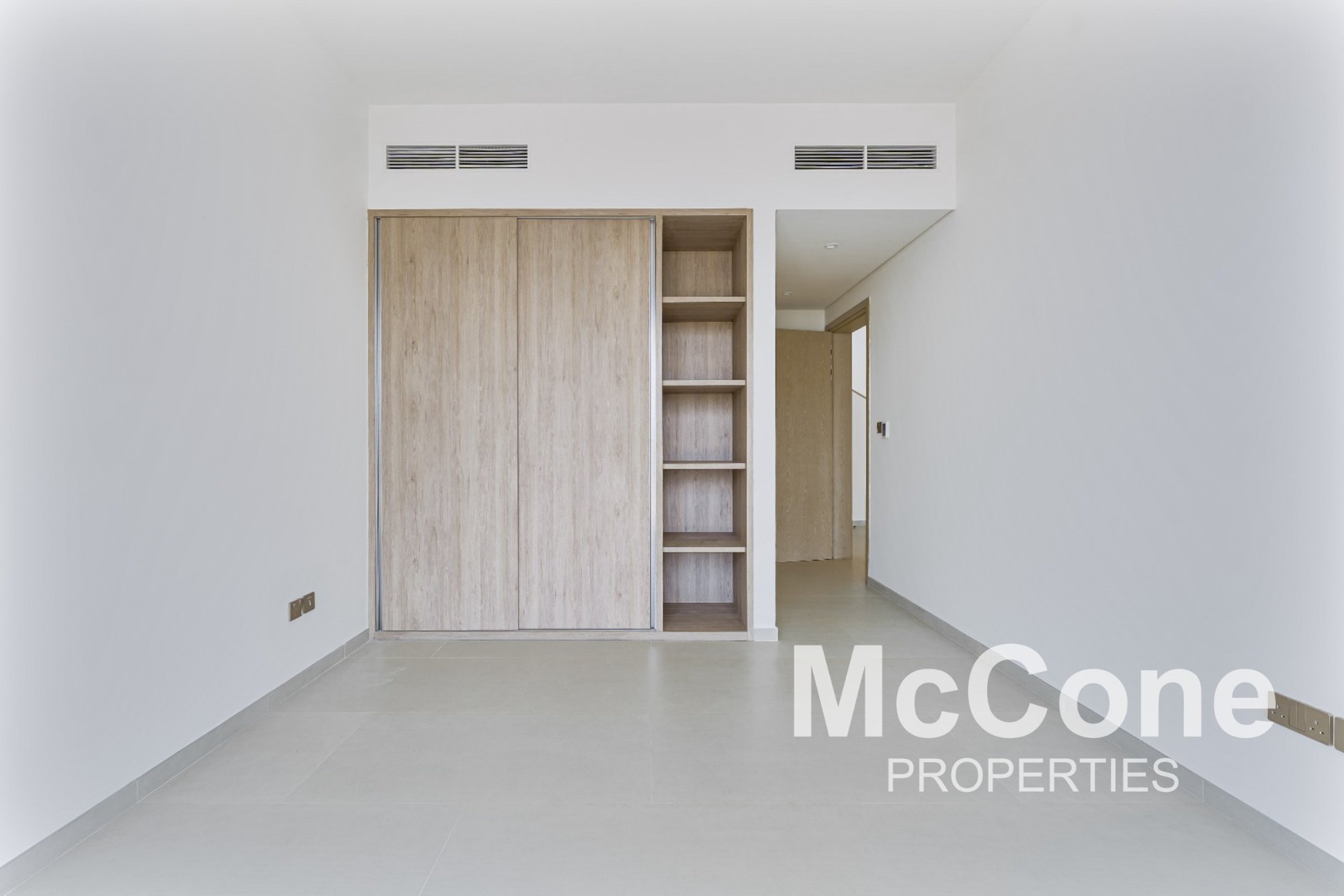4 Bedroom Villa for Rent in Jebel Ali Village Villas, Jebel Ali — photo 7 of 24