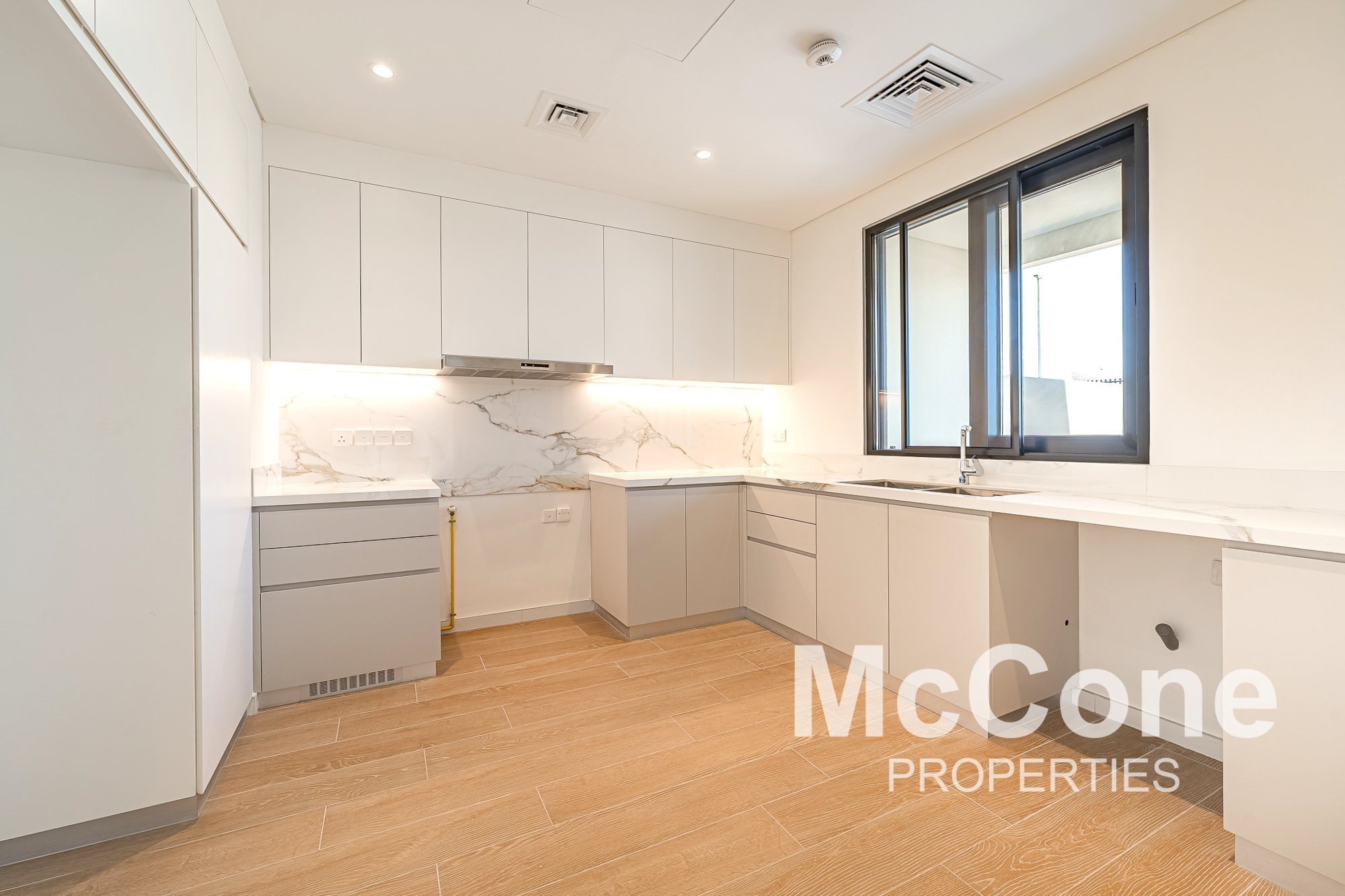 4 Bedroom Townhouse for Sale in Jebel Ali Village Townhouses, Jebel Ali — photo 3 of 19