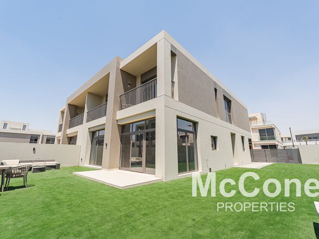 5 Bedroom Villa for Sale in South Bay 2, Dubai South (Dubai World Central)