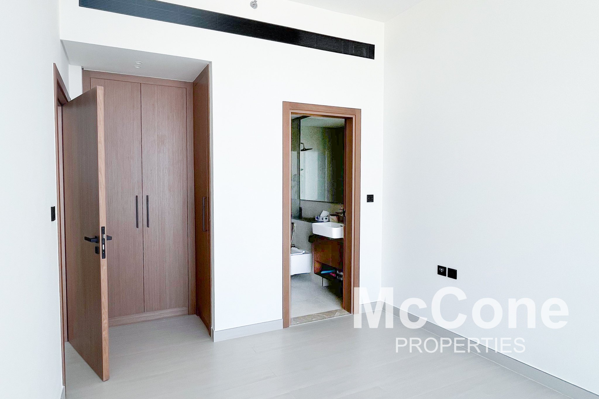 1 Bedroom Apartment for Sale in Binghatti Tulip, Jumeirah Village Circle — photo 7 of 13