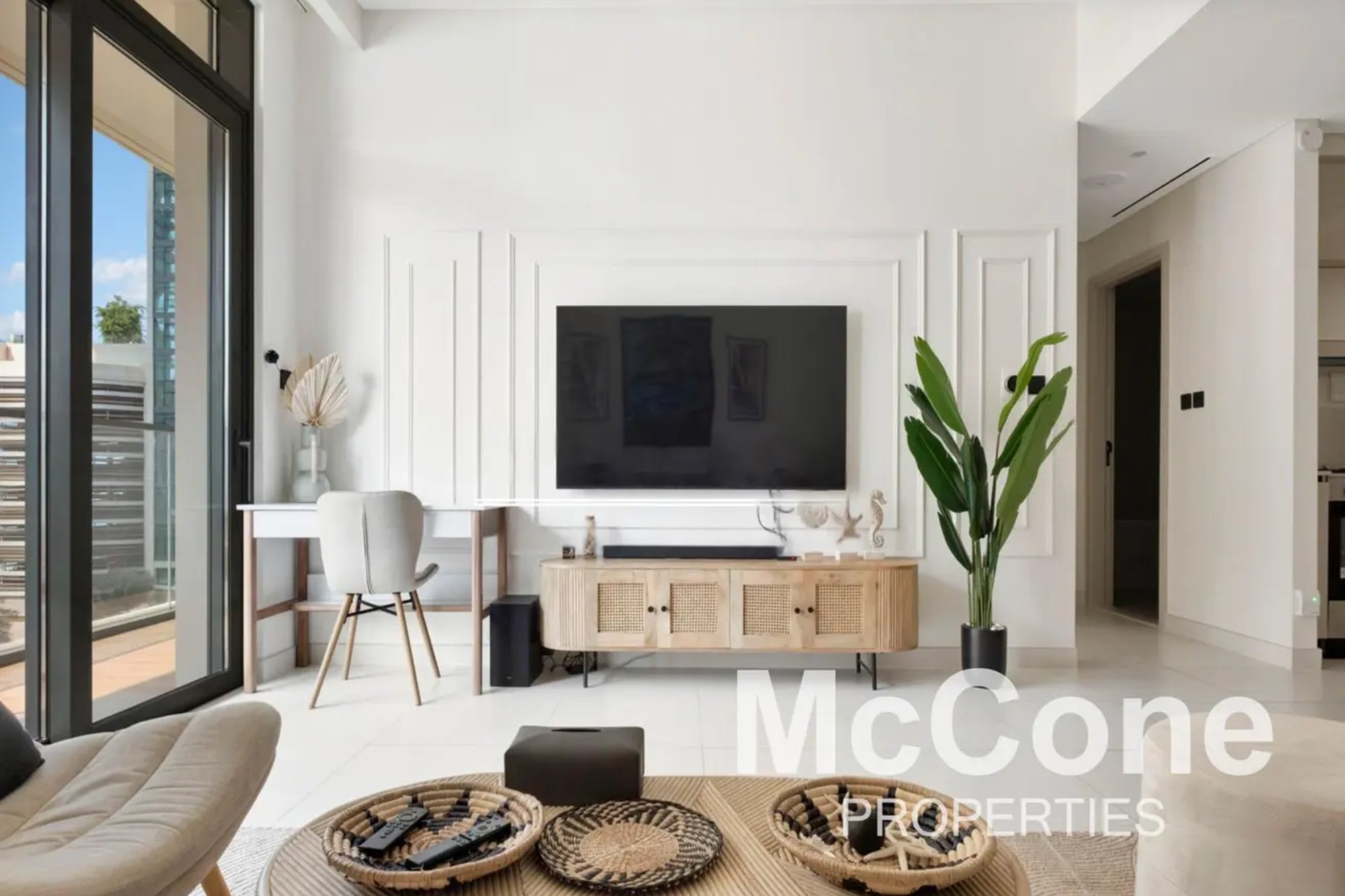 1 Bedroom Apartment for Sale in Marina Vista Tower 1, Dubai Harbour — photo 2 of 10