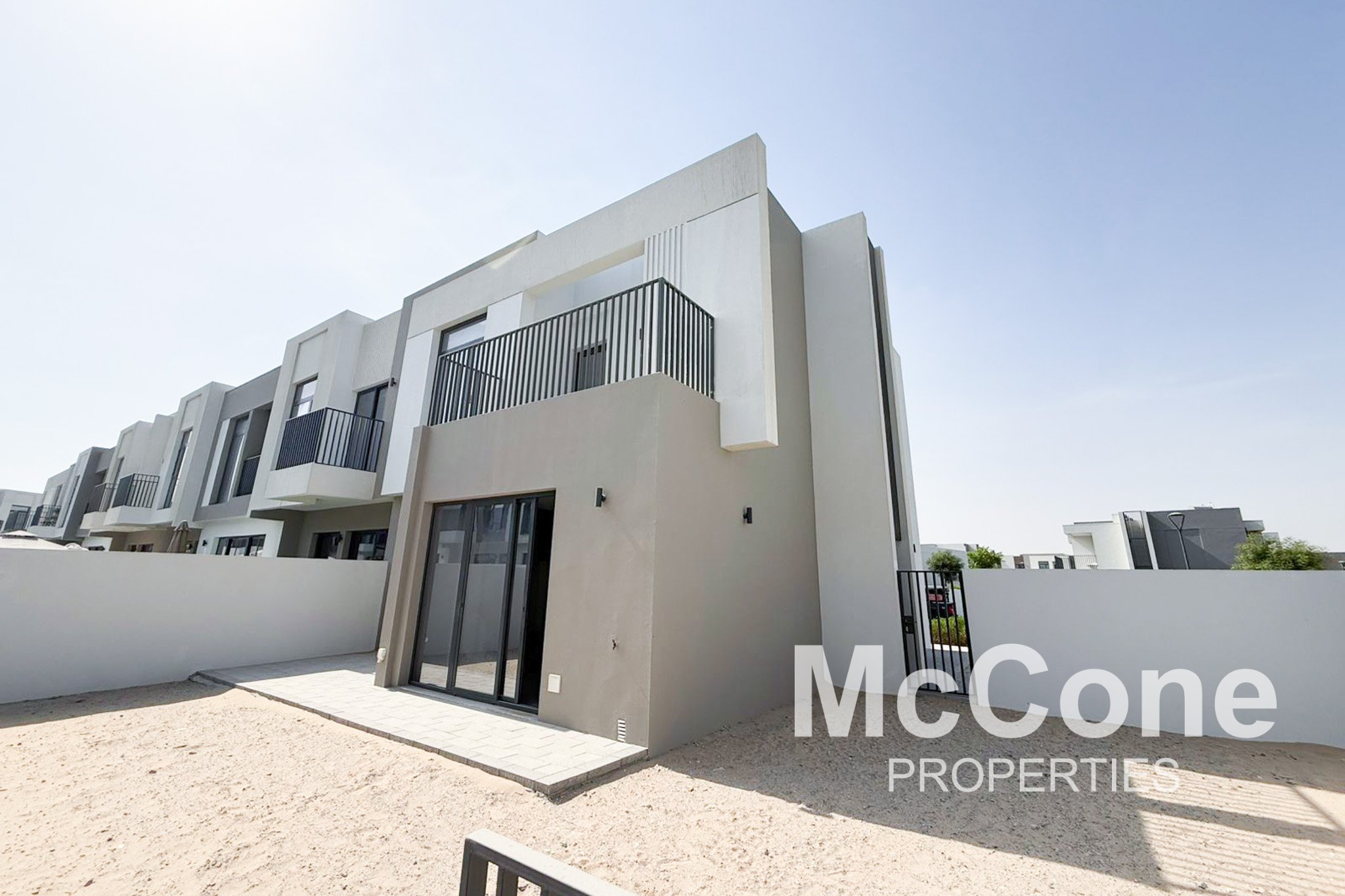 4 Bedroom Villa for Sale in Greenviews 2, Dubai South (Dubai World Central) — photo 6 of 10