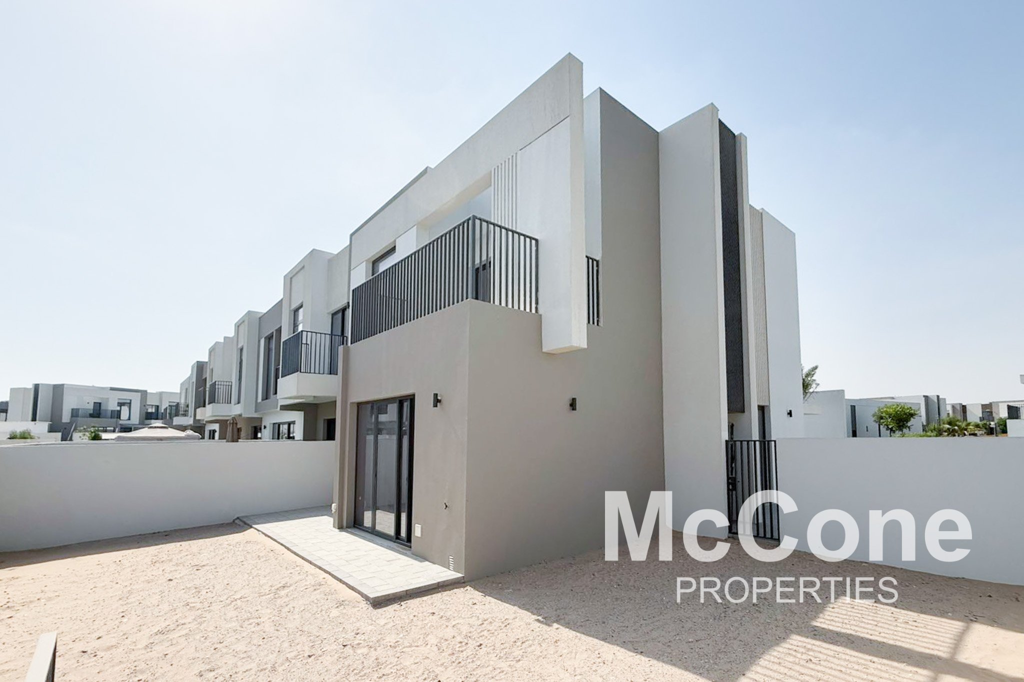 4 Bedroom Villa for Sale in Greenviews 2, Dubai South (Dubai World Central) — photo 8 of 10