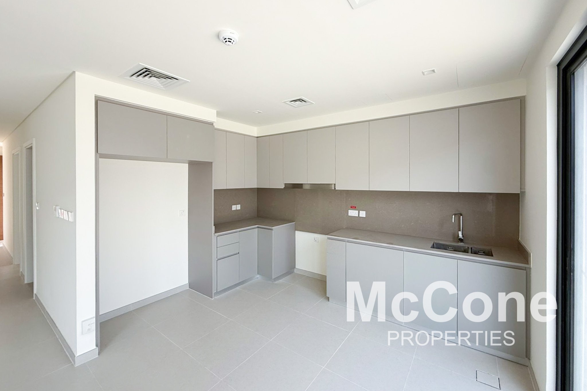 4 Bedroom Villa for Sale in Greenviews 2, Dubai South (Dubai World Central) — photo 3 of 10