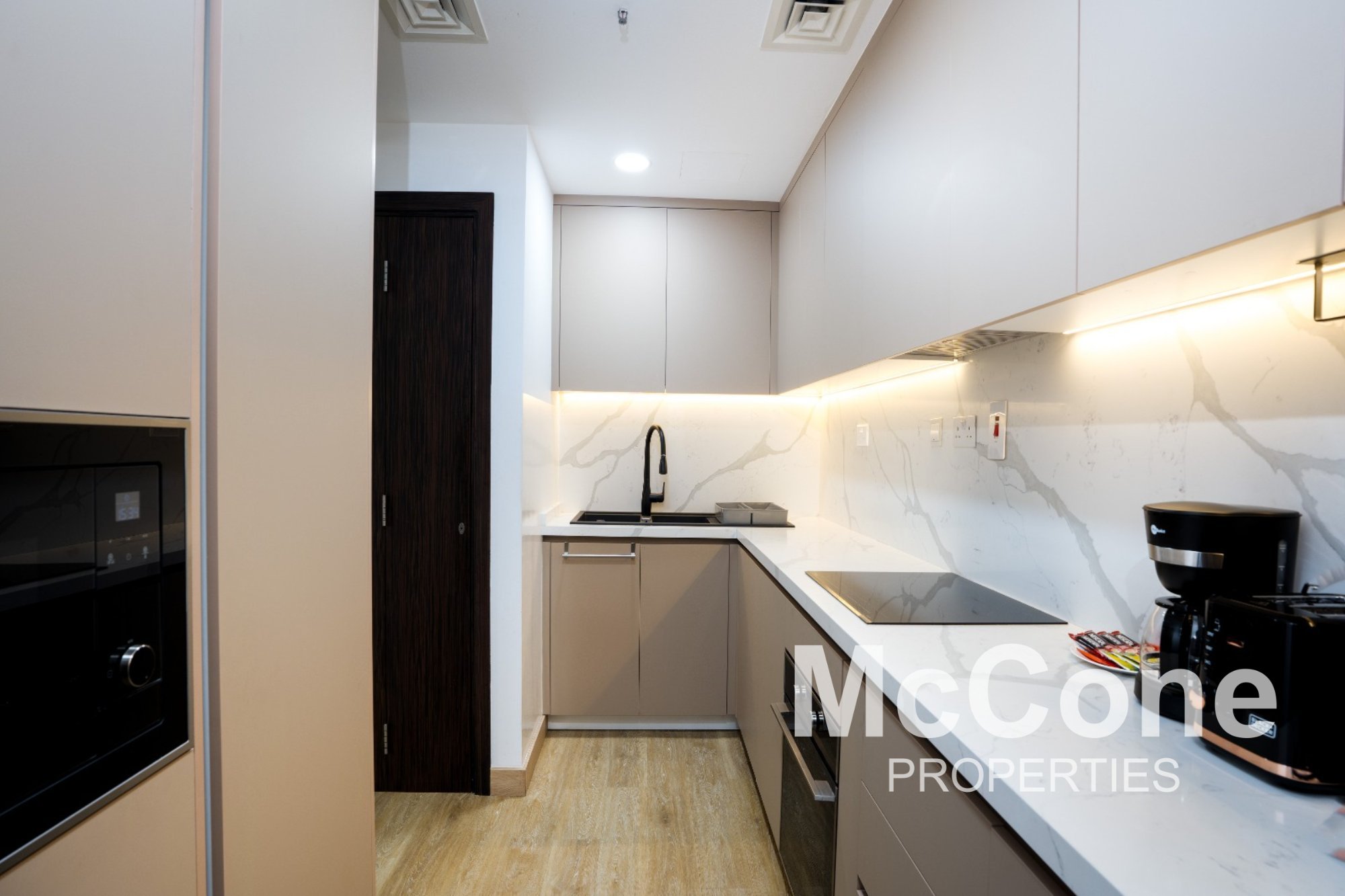 2 Bedroom Apartment for Rent in Shams 1, Jumeirah Beach Residence — photo 3 of 20
