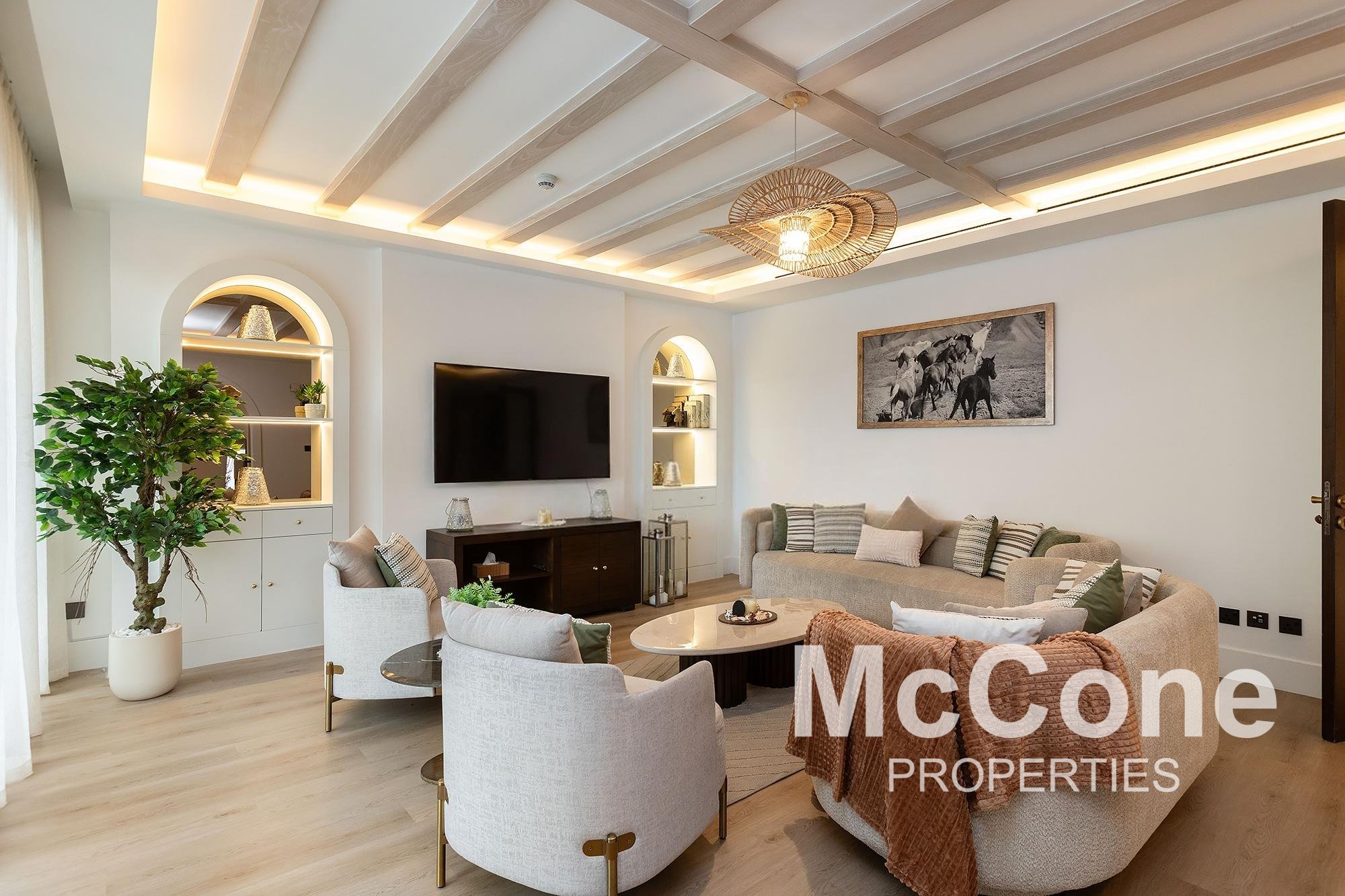 4 Bedroom Villa for Rent in Al Habtoor Polo Resort and Club - The Residences, Dubai Land — photo 3 of 23