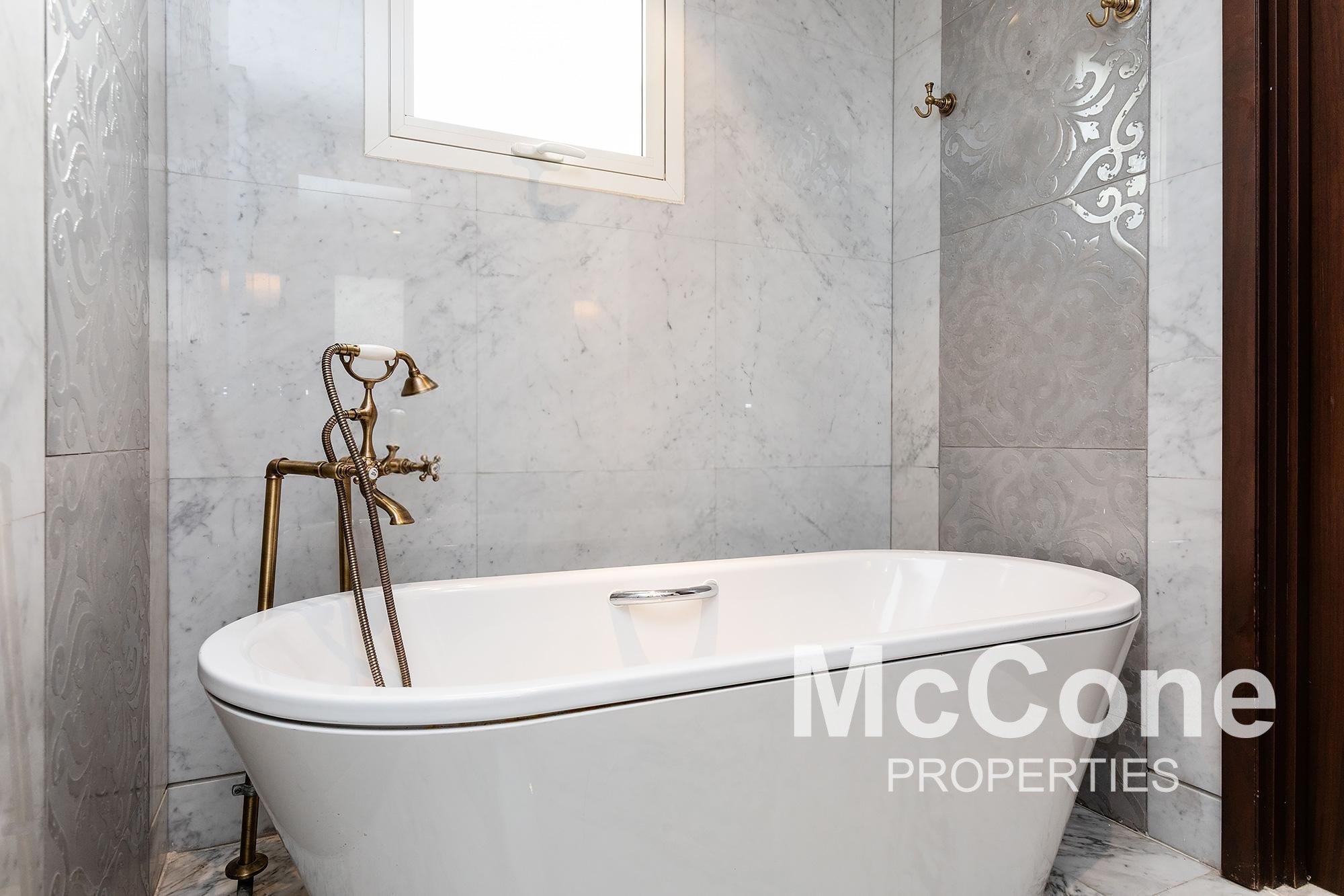 4 Bedroom Villa for Rent in Al Habtoor Polo Resort and Club - The Residences, Dubai Land — photograph 18 of 23