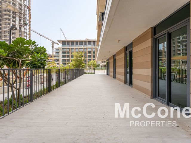 3 Bedroom Apartment for Sale in Central Park Building 1, City Walk