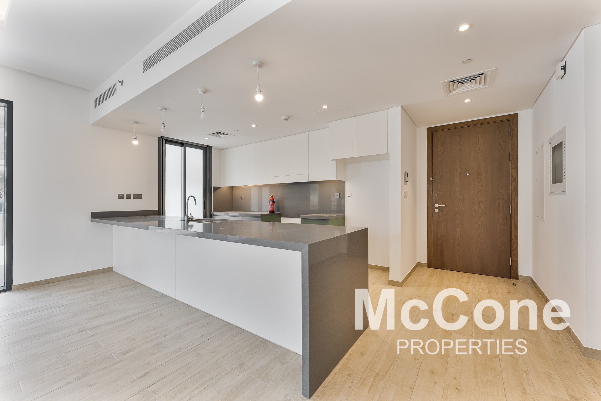 3 Bedroom Apartment for Sale in Central Park Building 1, City Walk — photo 4 of 30
