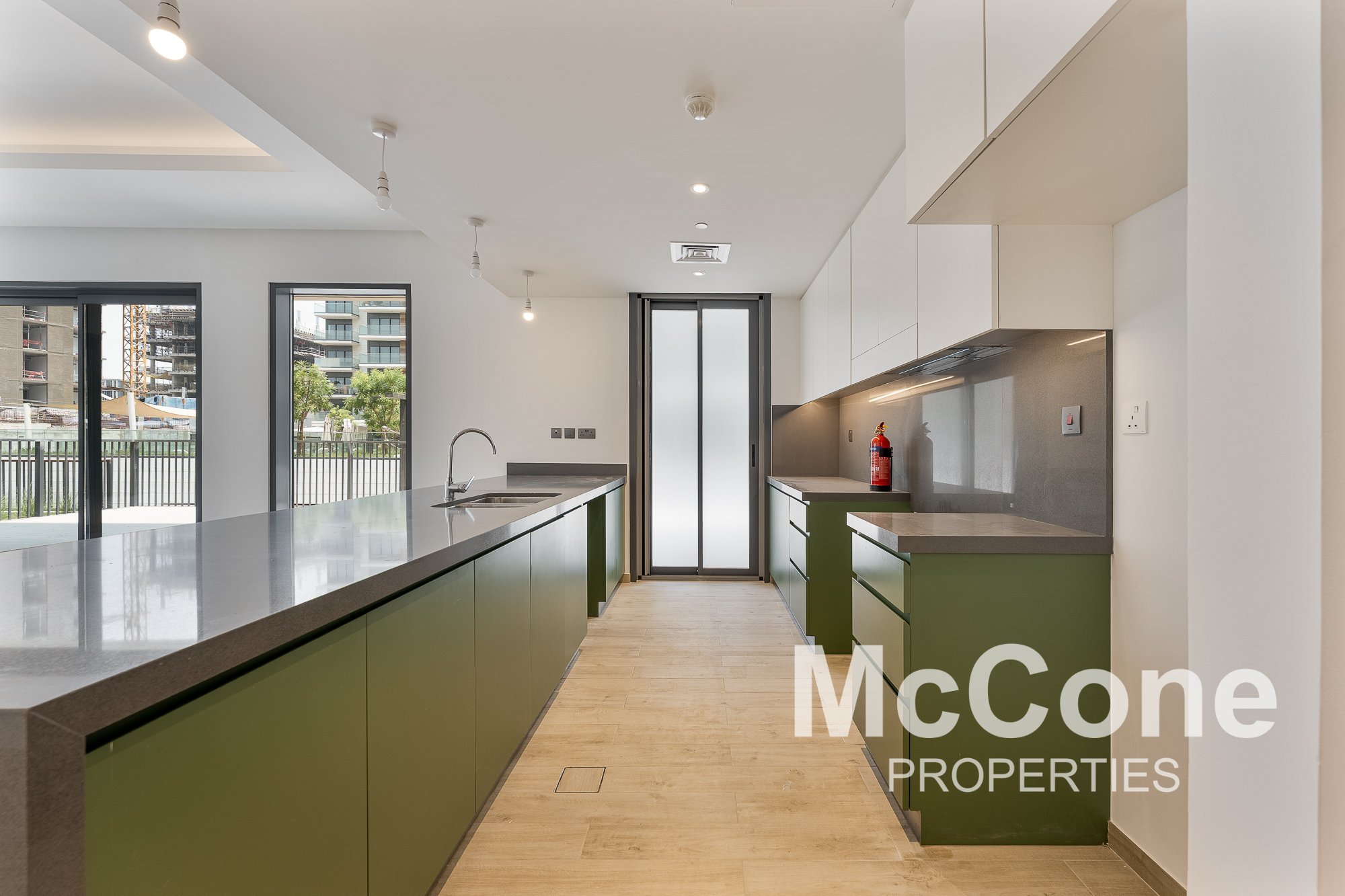 3 Bedroom Apartment for Sale in Central Park Building 1, City Walk — photo 5 of 30