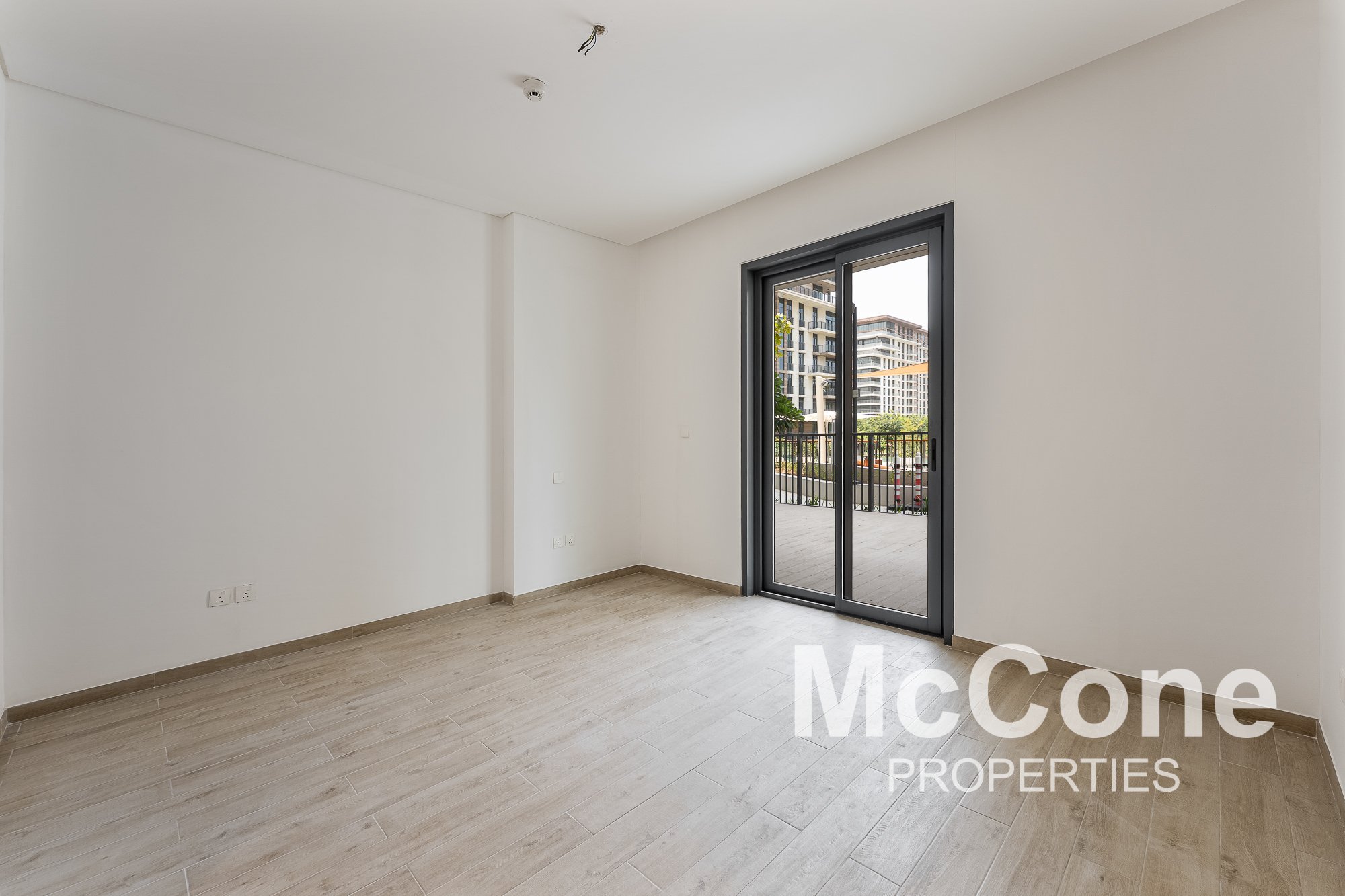 3 Bedroom Apartment for Sale in Central Park Building 1, City Walk — photo 7 of 30