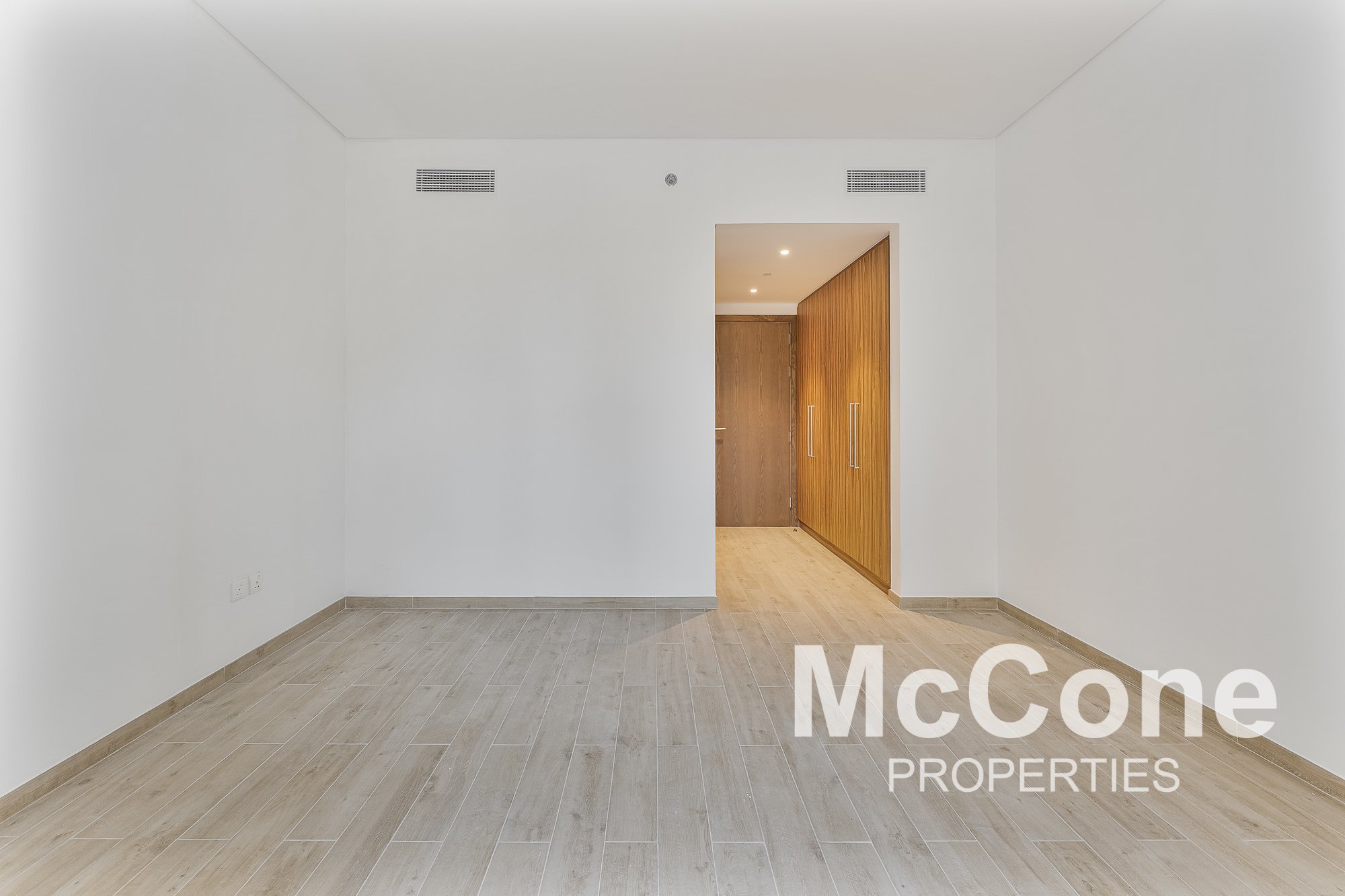 3 Bedroom Apartment for Sale in Central Park Building 1, City Walk — photograph 11 of 30