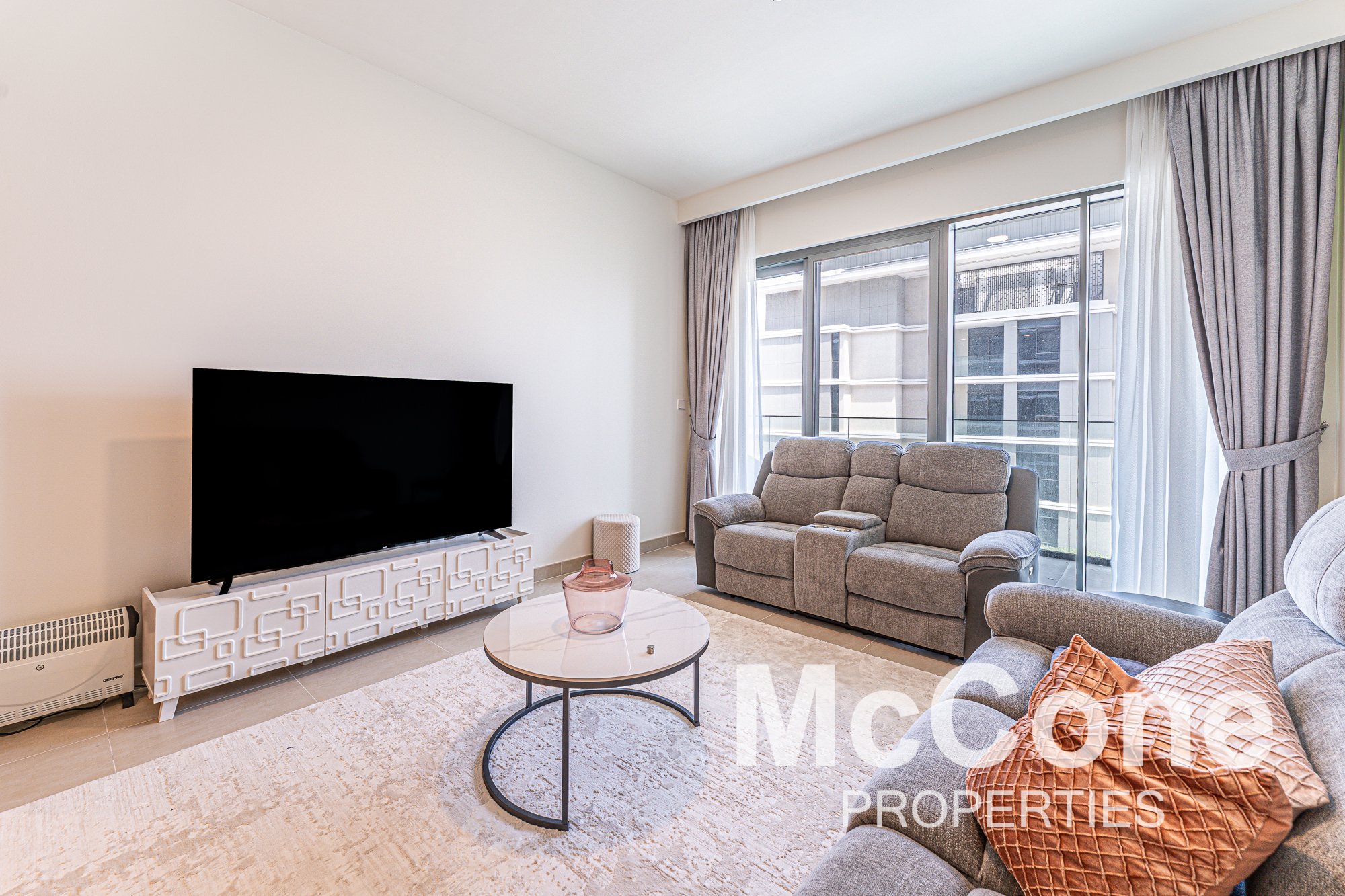 2 Bedroom Apartment for Rent in Seagate Building 3, Mina Rashid — photo 3 of 17
