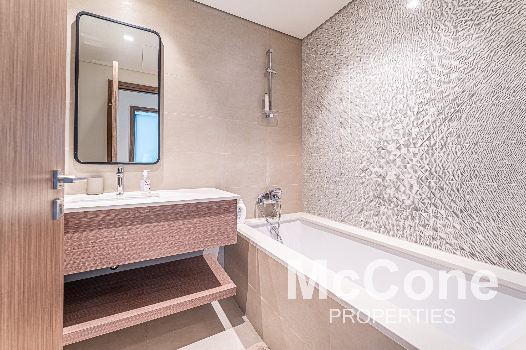 2 Bedroom Apartment for Rent in Seagate Building 3, Mina Rashid — photograph 11 of 17