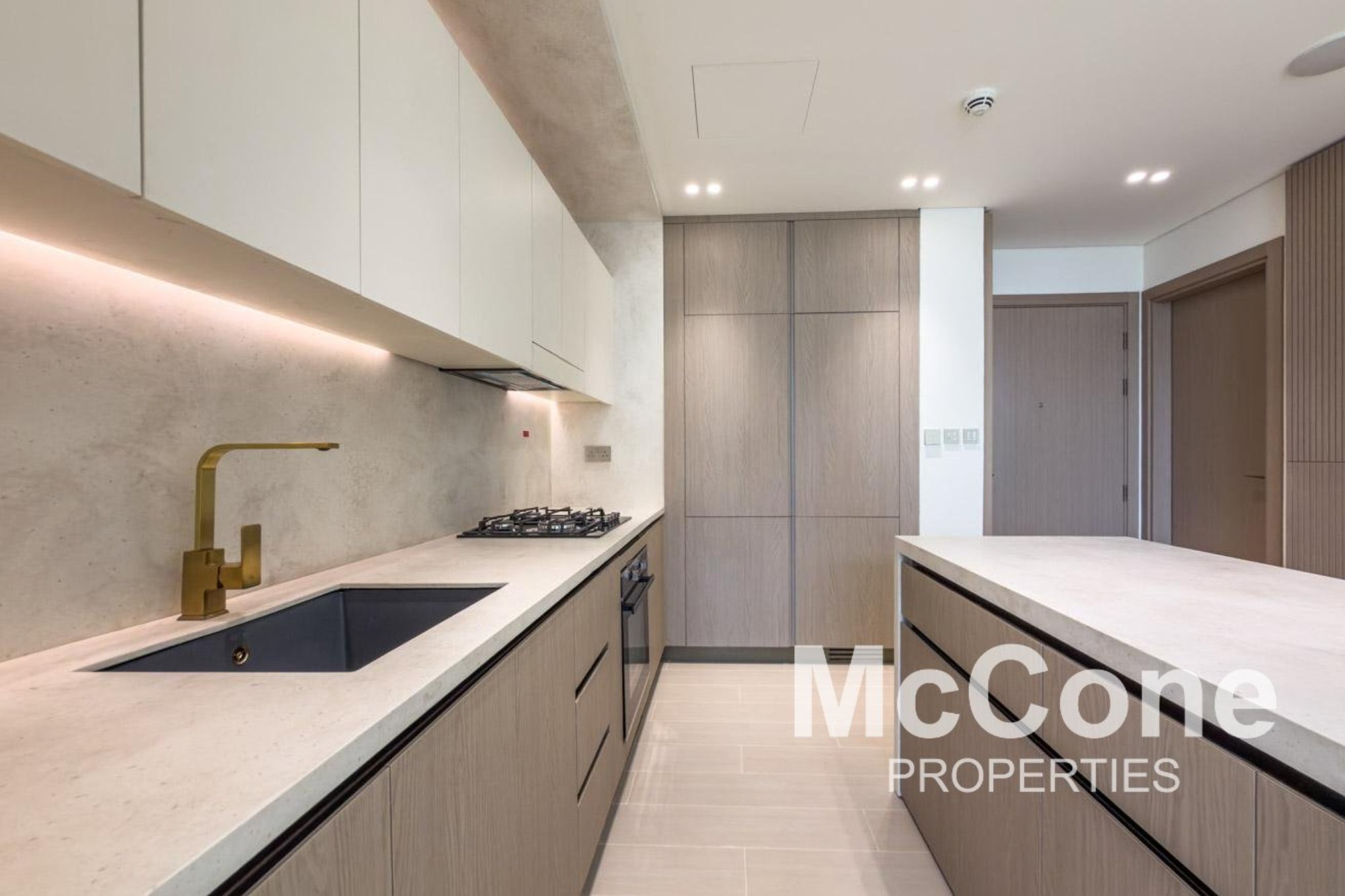 1 Bedroom Apartment for Rent in Binghatti Phoenix, Jumeirah Village Circle — photo 4 of 22