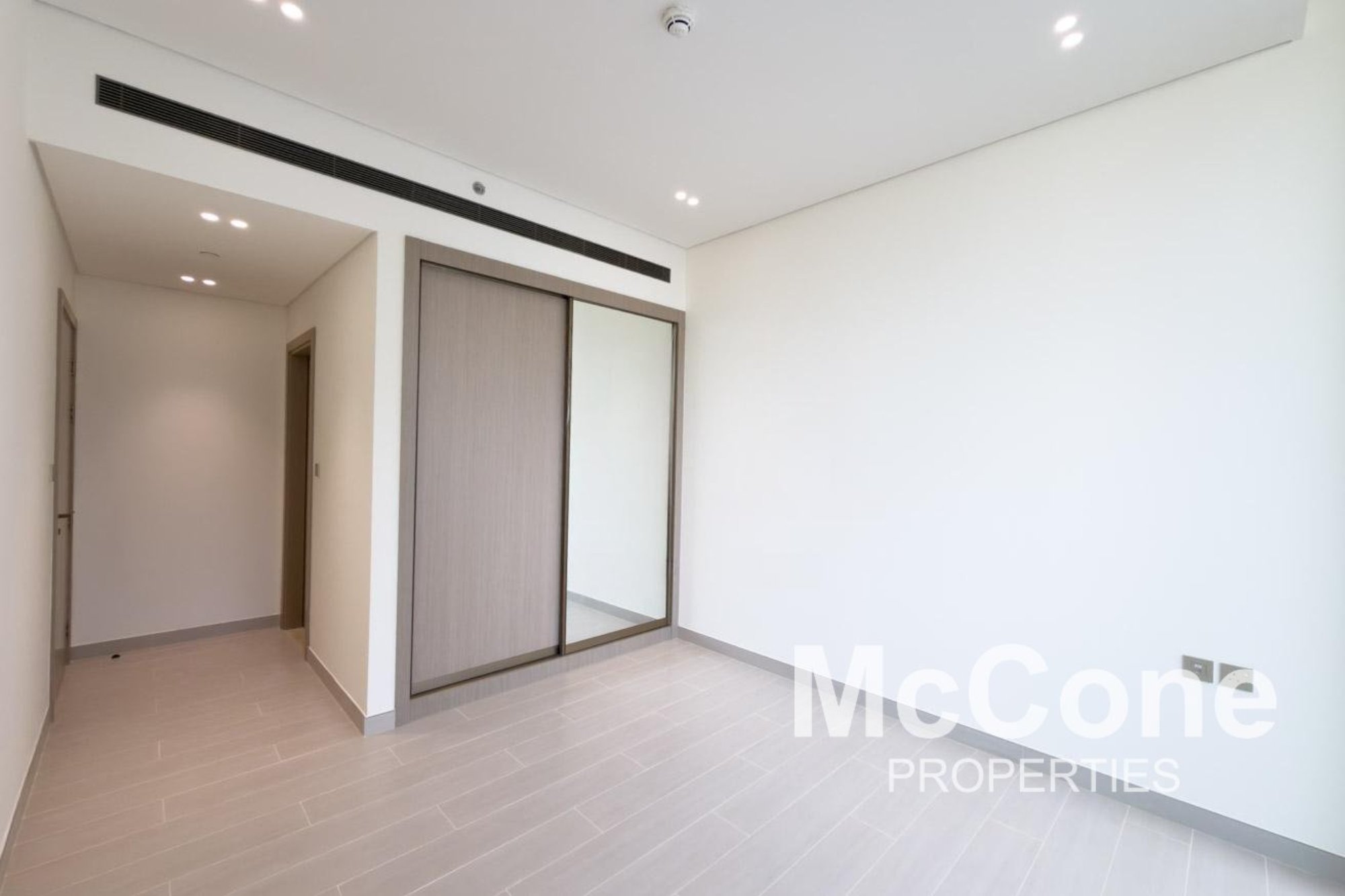 1 Bedroom Apartment for Rent in Binghatti Phoenix, Jumeirah Village Circle — photograph 10 of 22