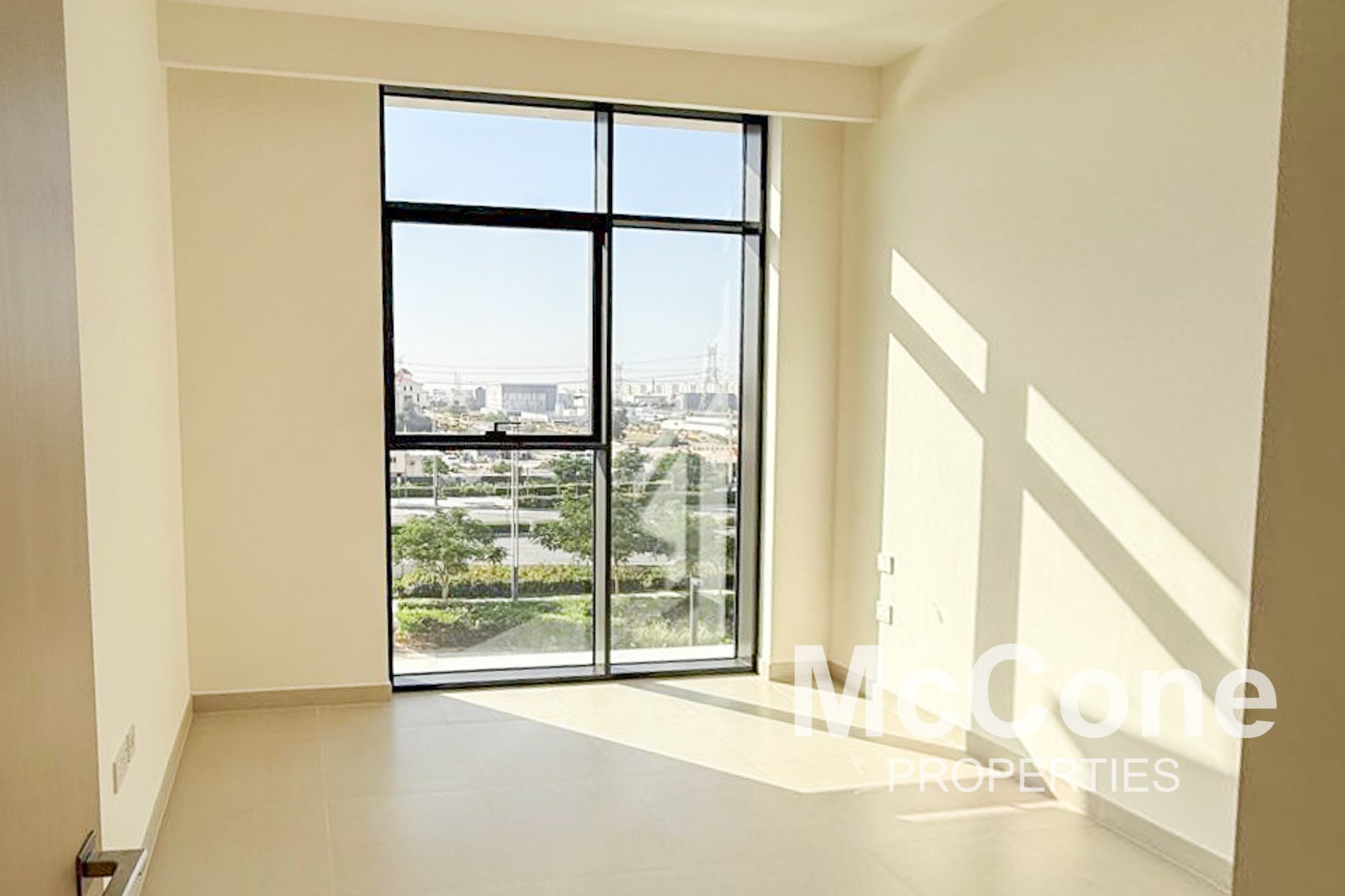 1 Bedroom Apartment for Sale in Golf Grand, Dubai Hills Estate — photo 6 of 12