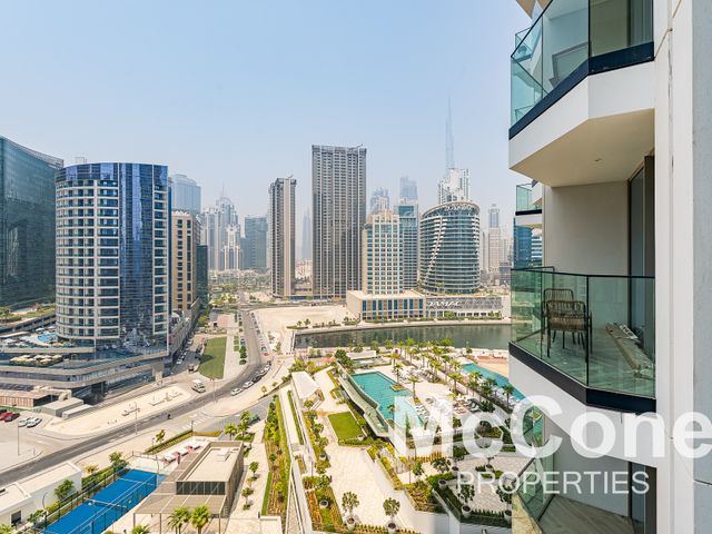 1 Bedroom Apartment for Sale in Peninsula Three, Business Bay