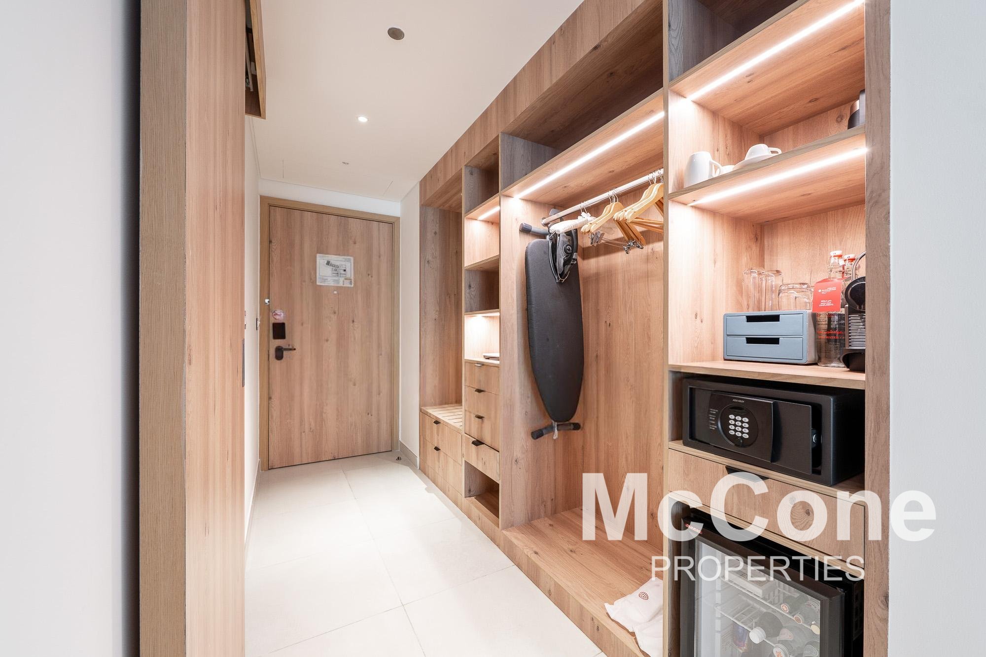 Studio Apartment for Sale in NH Collection Dubai The Palm, Palm Jumeirah — photo 4 of 24