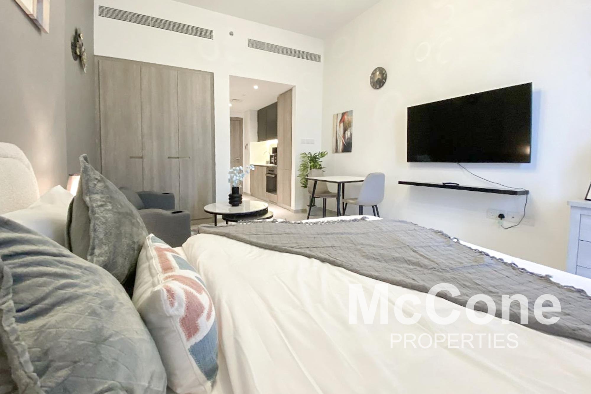 Studio Apartment for Rent in Oxford 212, Jumeirah Village Circle — photo 3 of 12